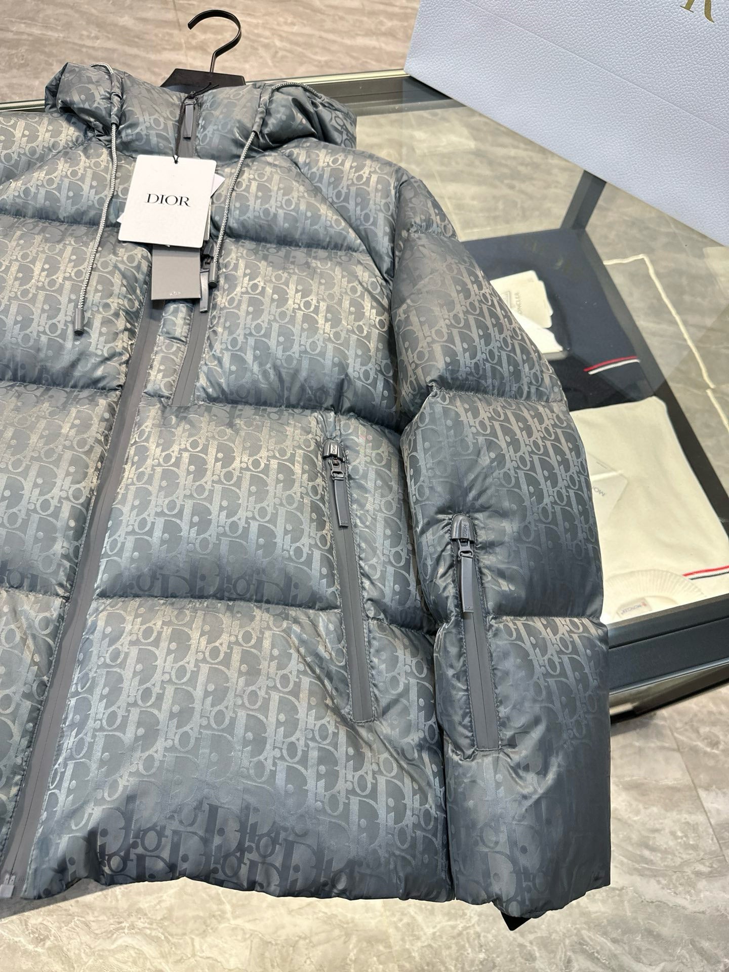 CD OBLIQUE JACKET