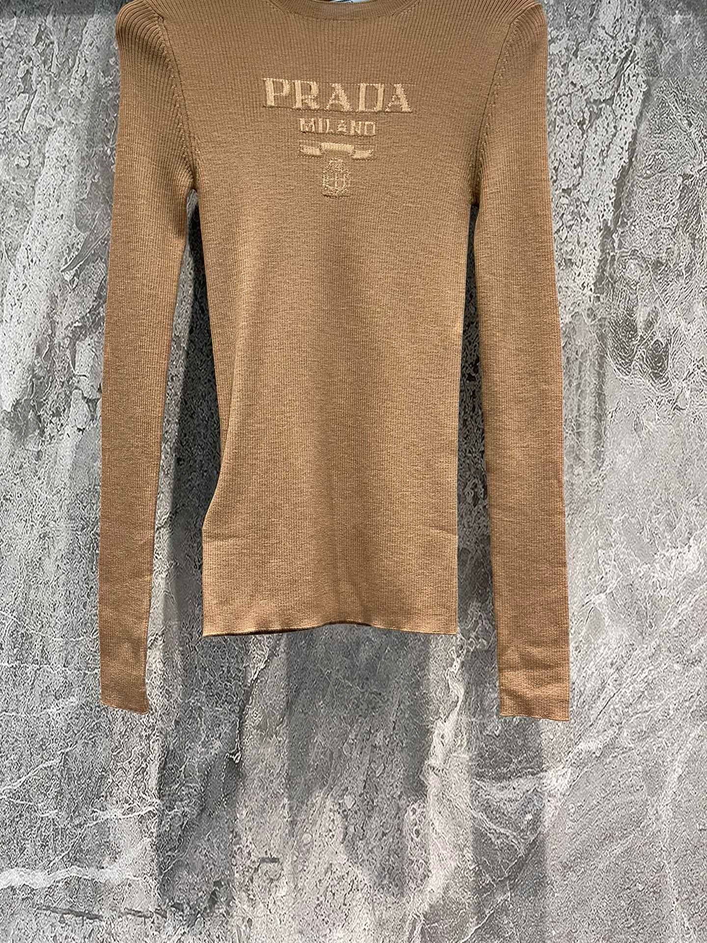 PD KNITTED TOP