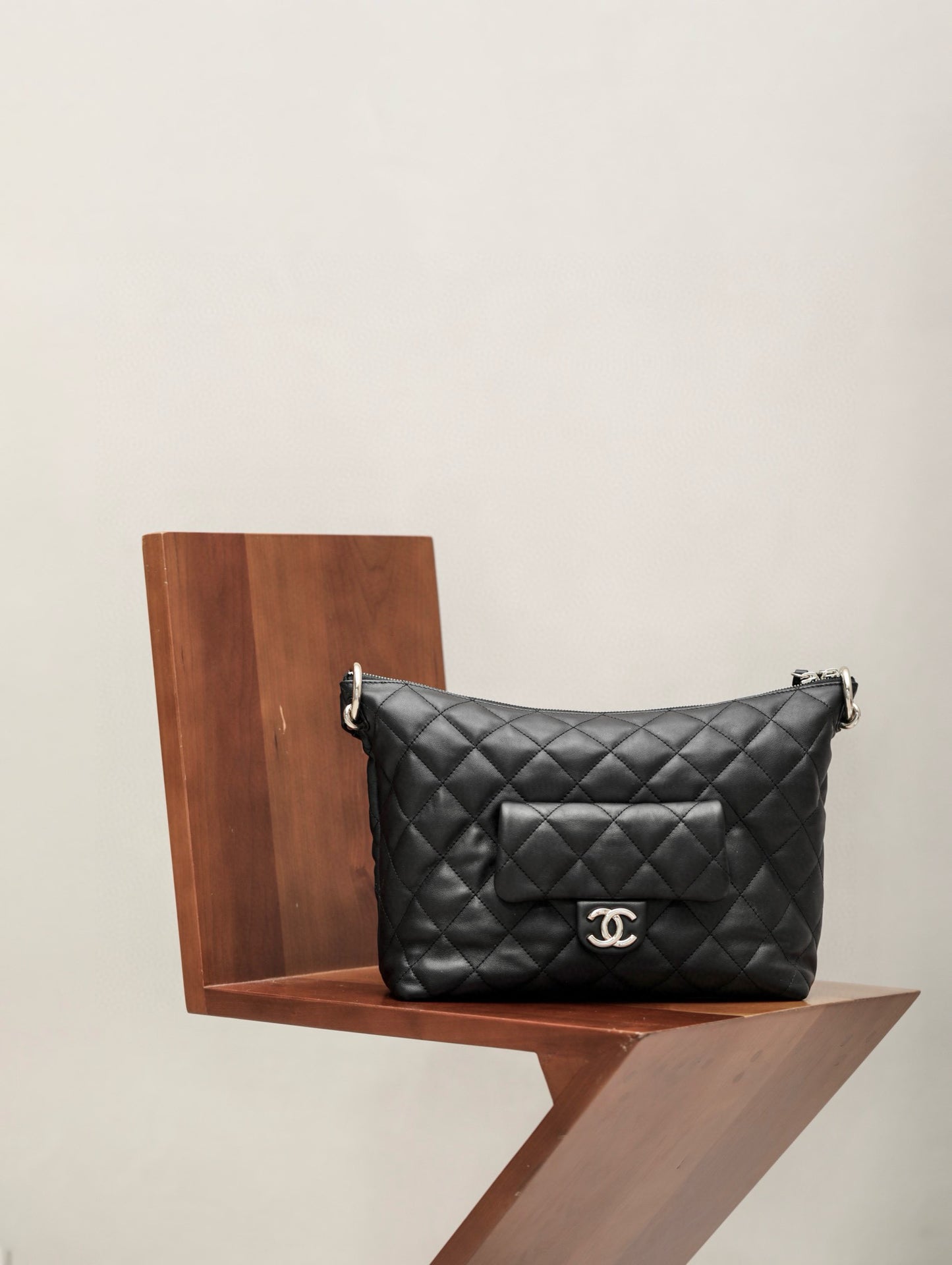 CC 23B HOBO BAG