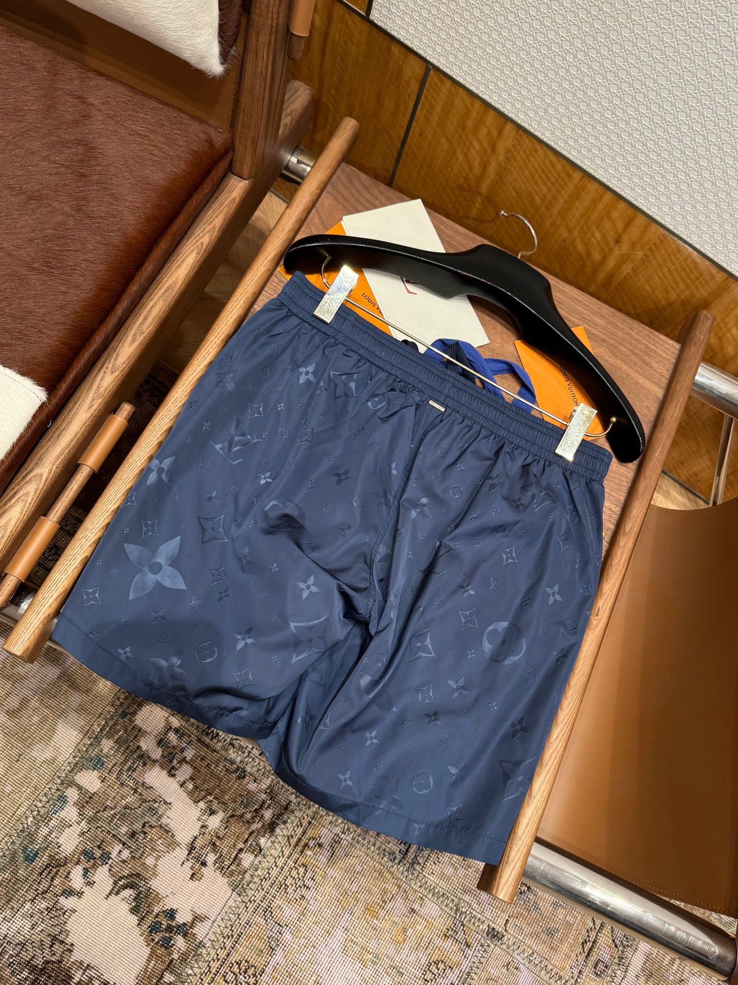 LOU SHORTS