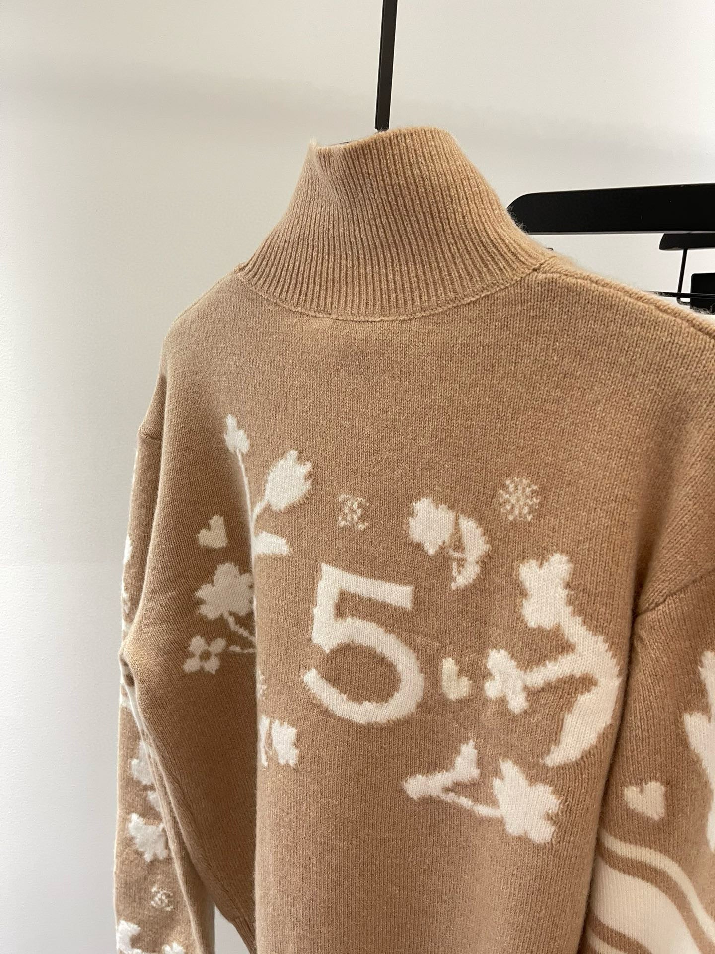 CC SWEATER