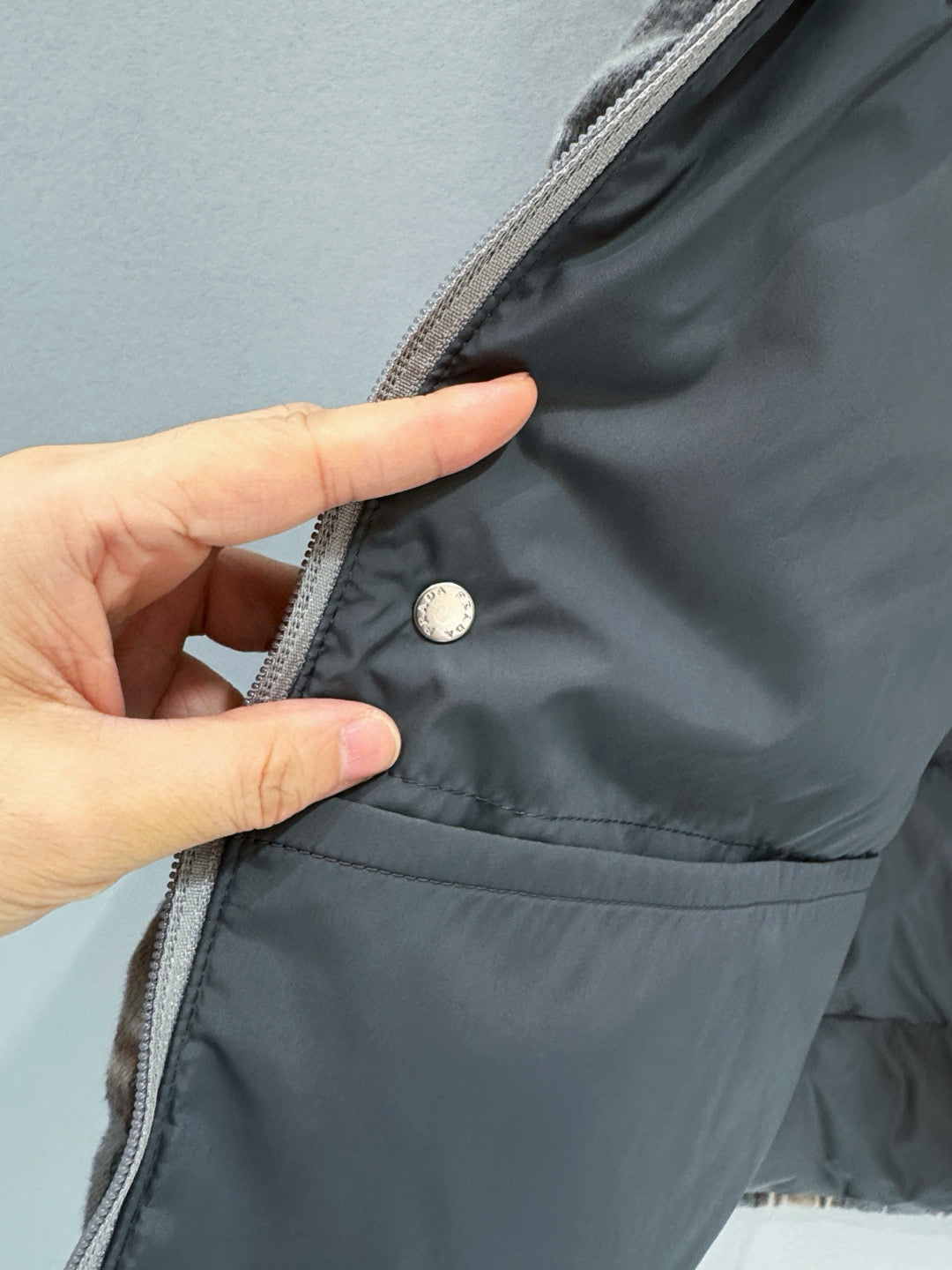 PD VEST