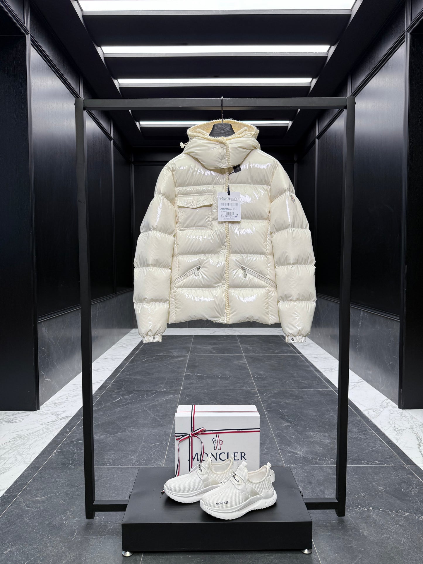 MONC GLAREINS JACKET