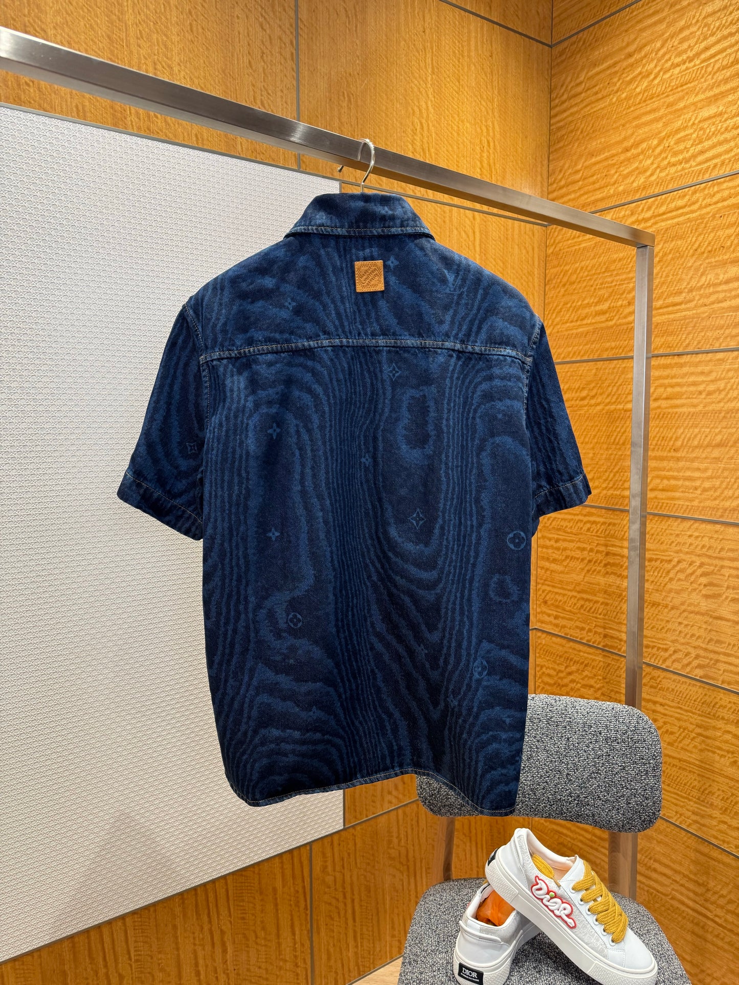 LOU SHIRT