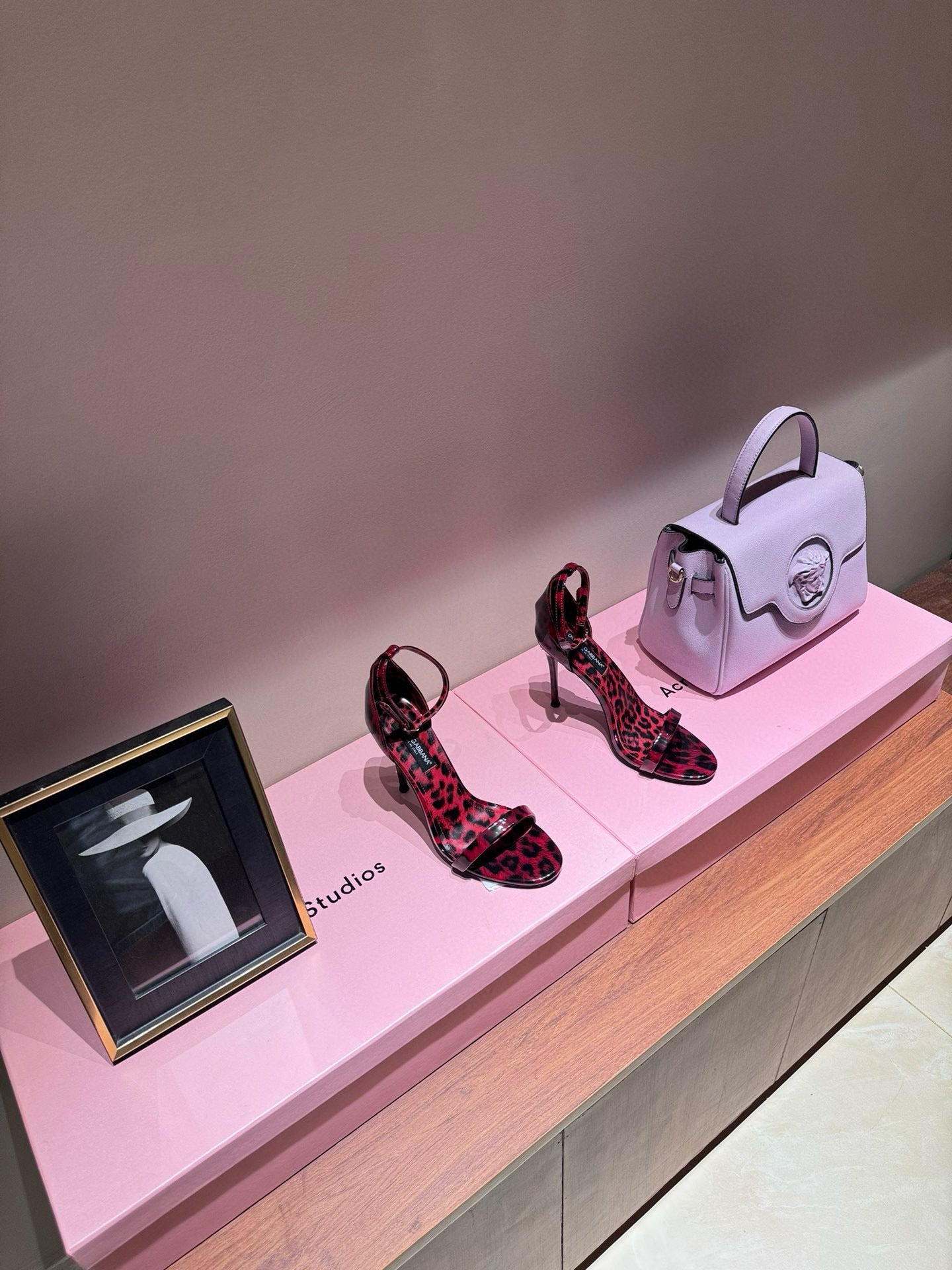 D&G HEELS