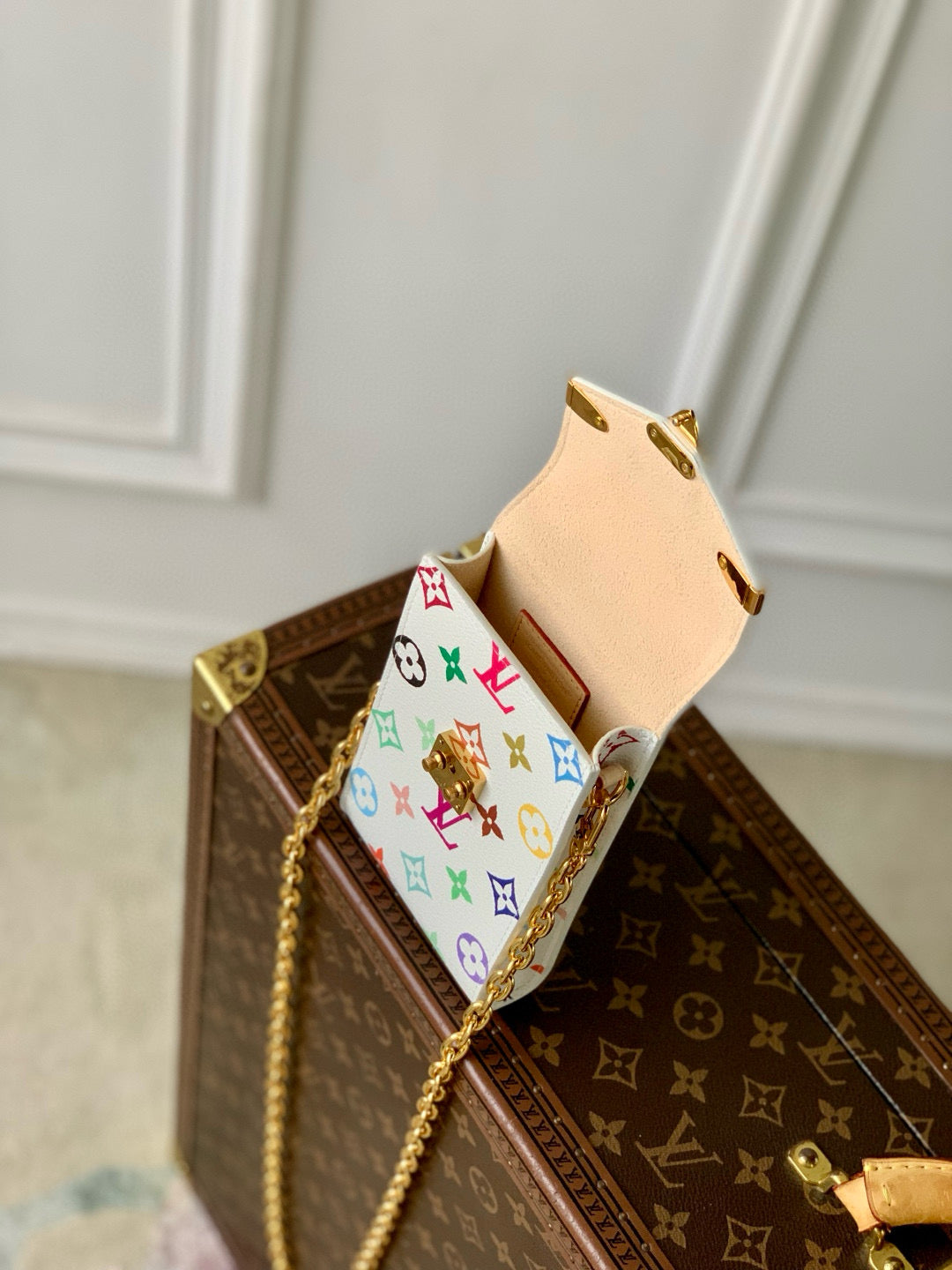 LOU x MURAKAMI METIS PHONE POUCH