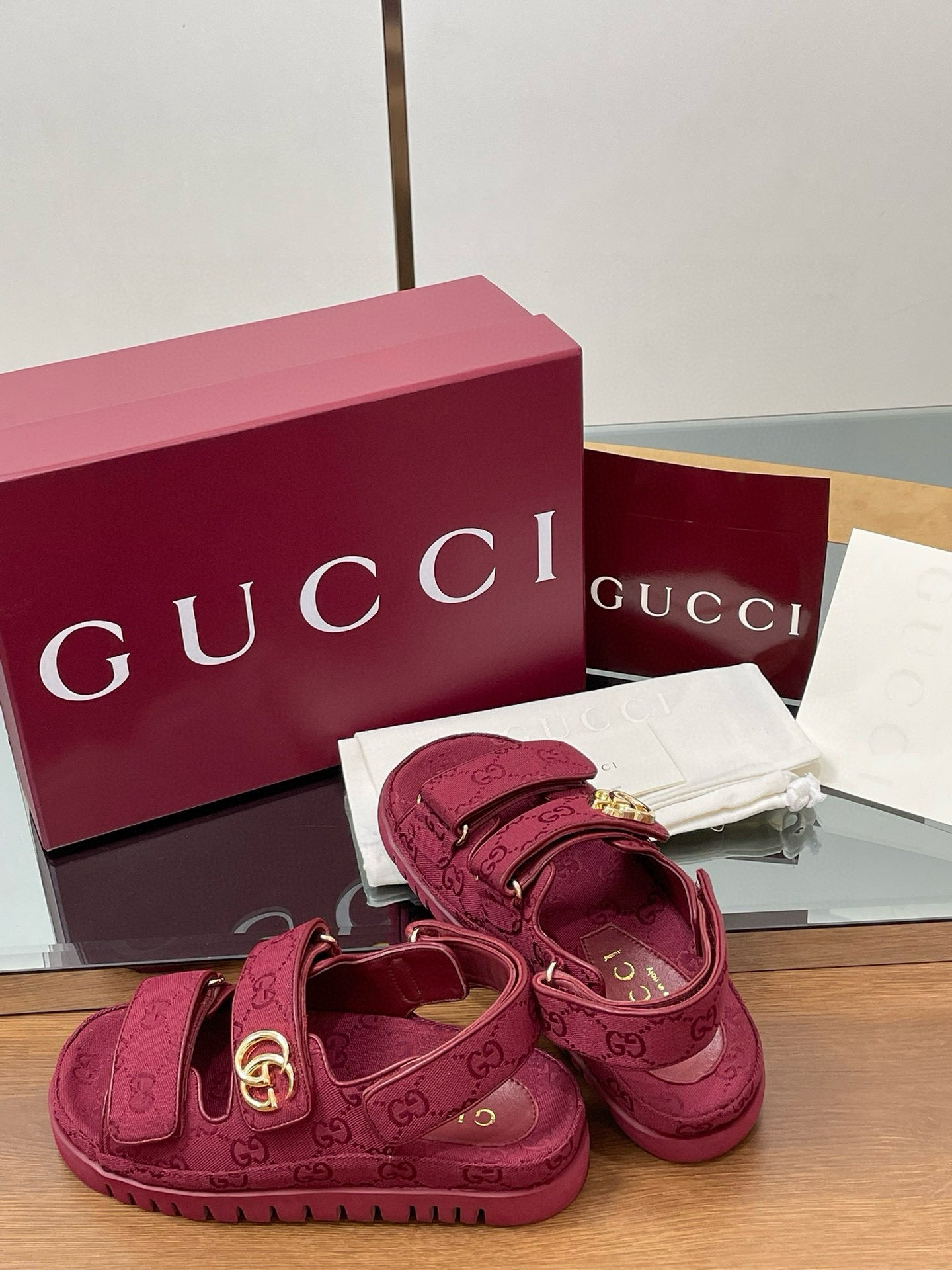 GG SANDALS