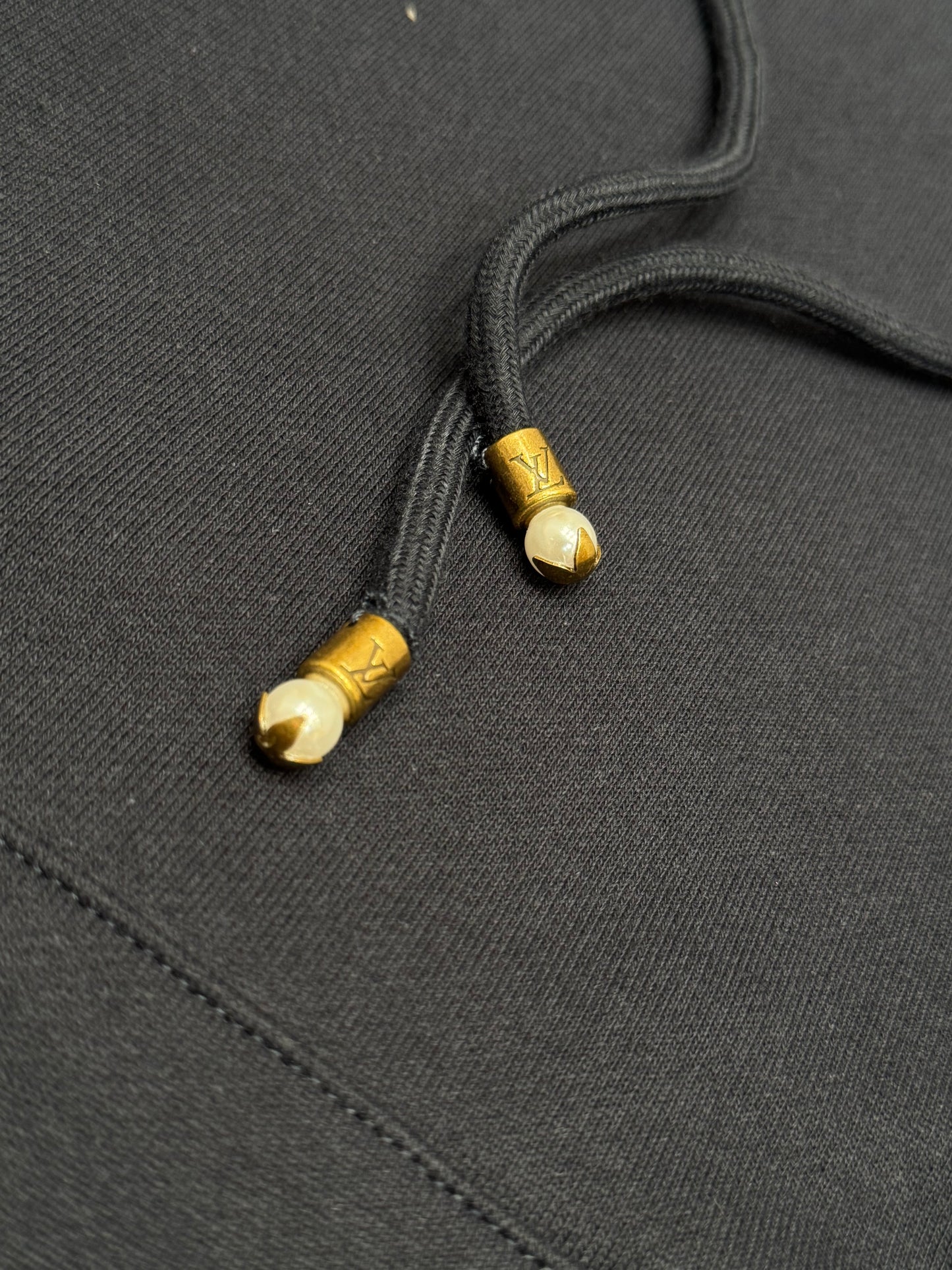 LOU HOODIE