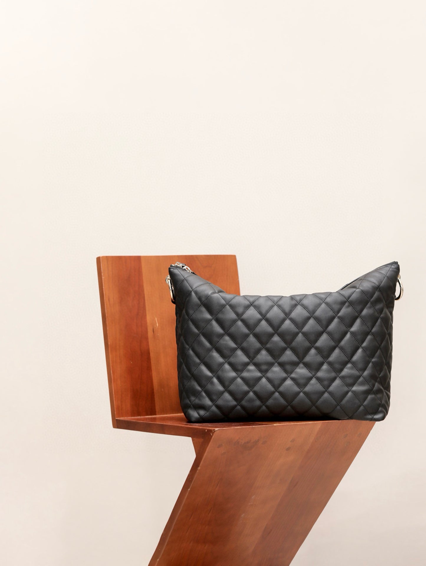 CC 23B MAXI HOBO BAG