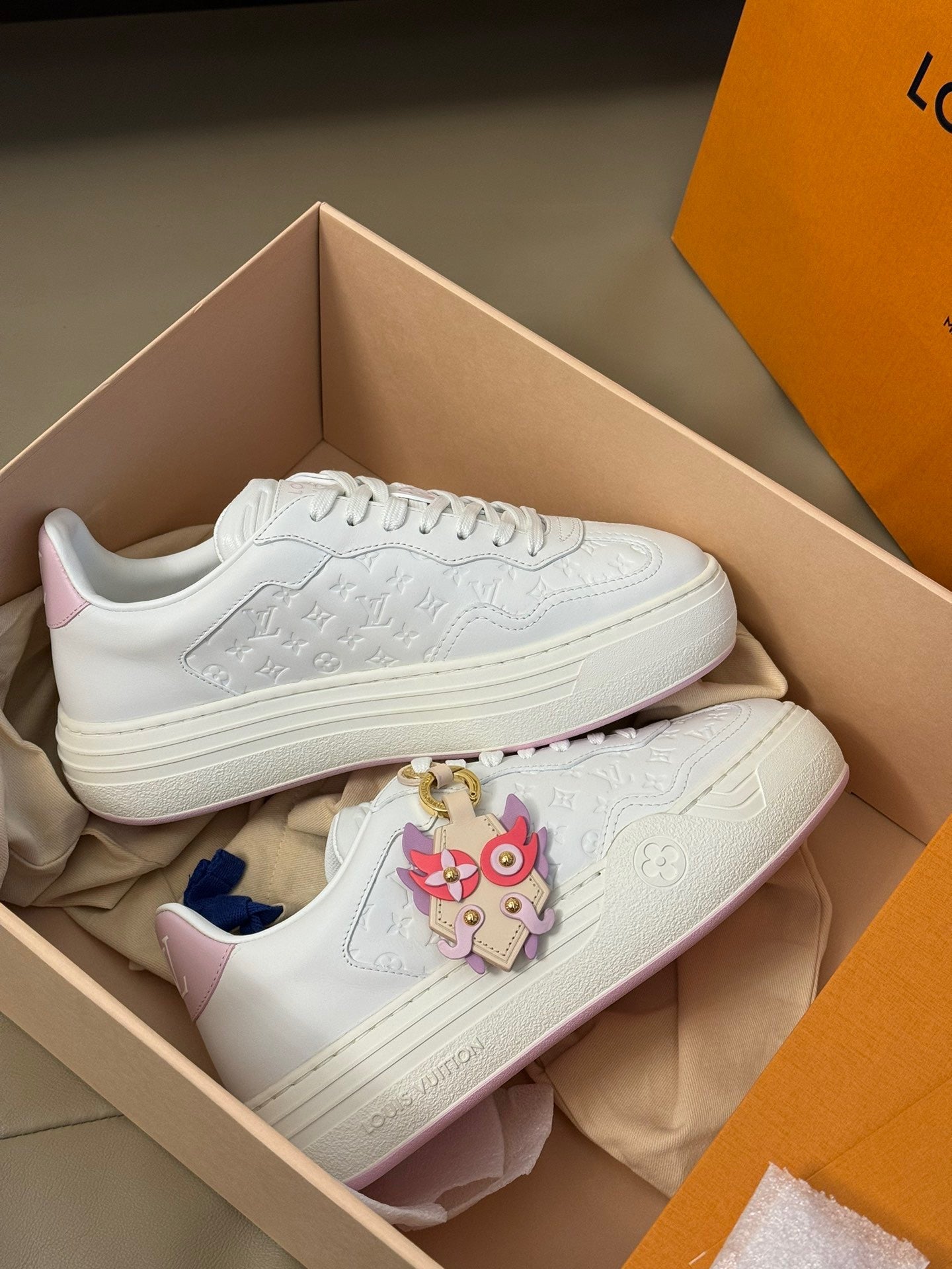 LOU TRAINERS