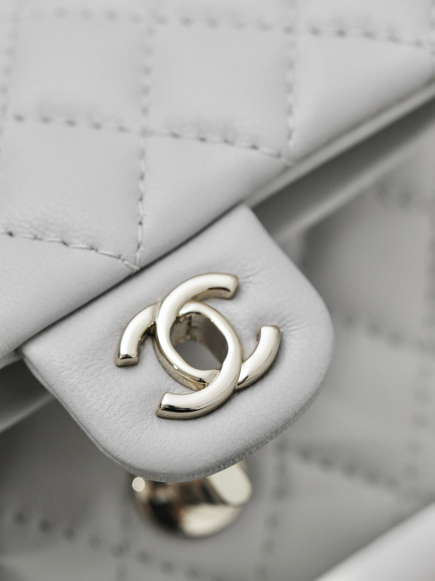 CC 25A MINI CLASSIC FLAP BAG