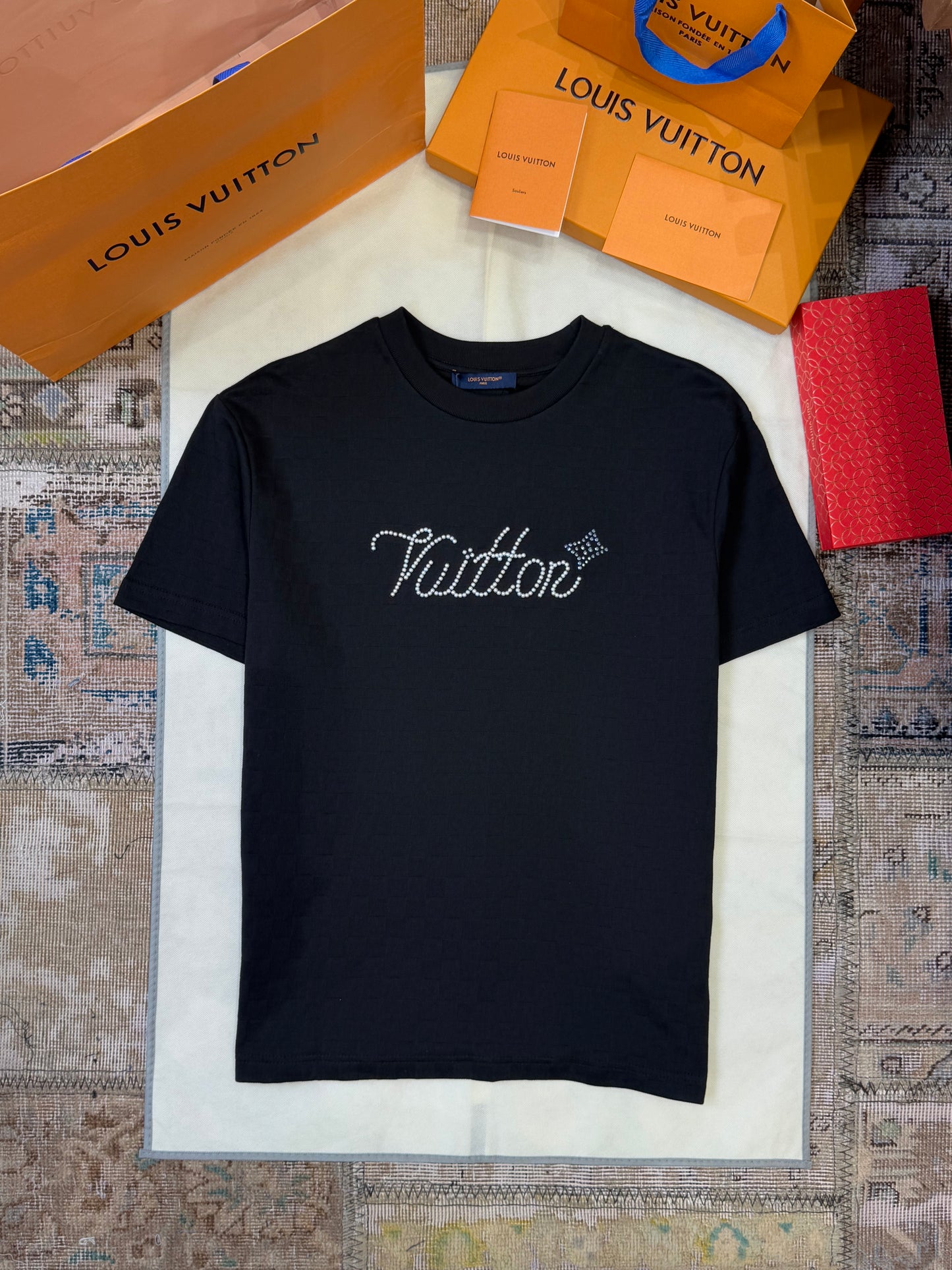 LOU T-SHIRT