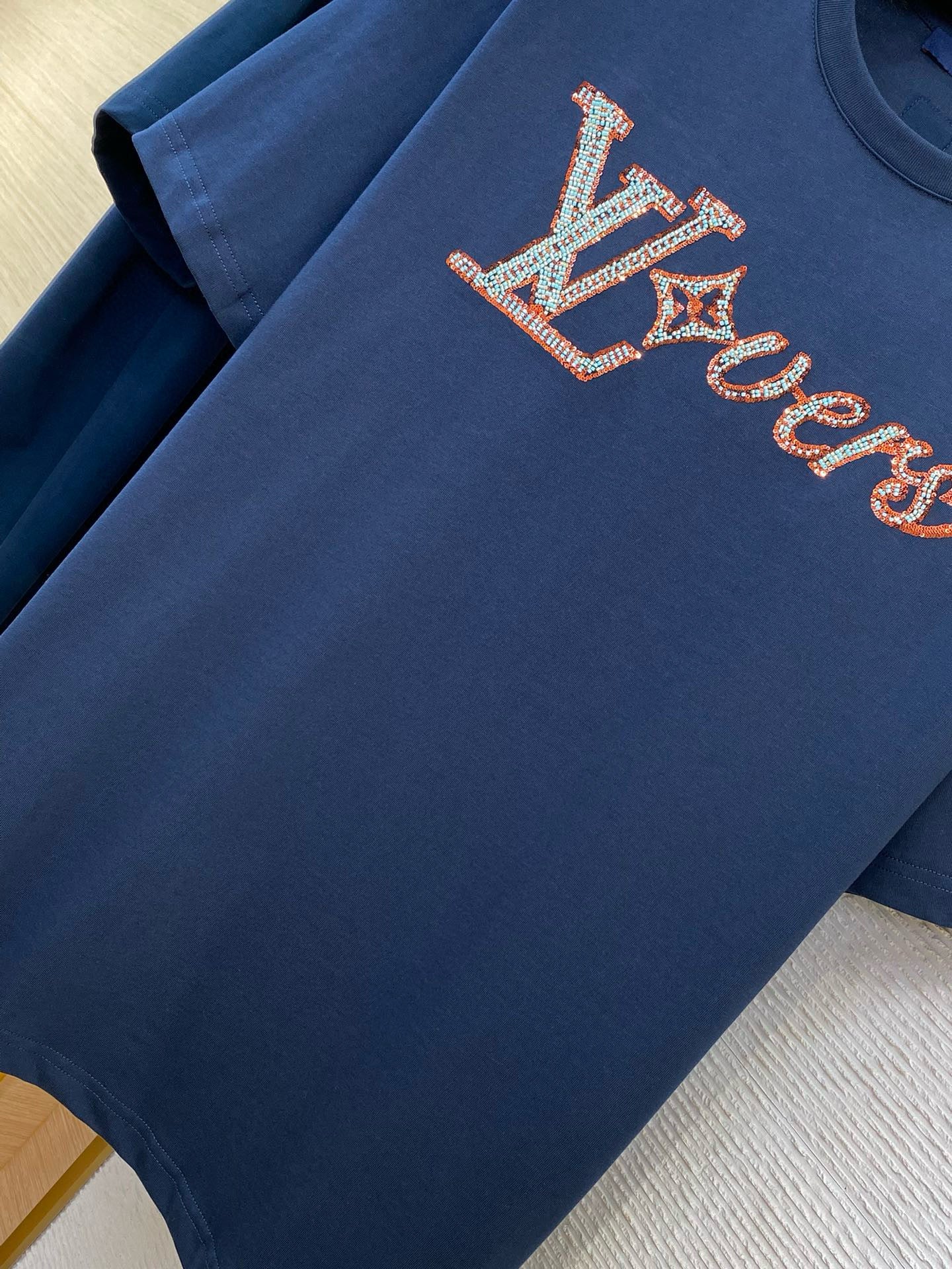 LOU T-SHIRT