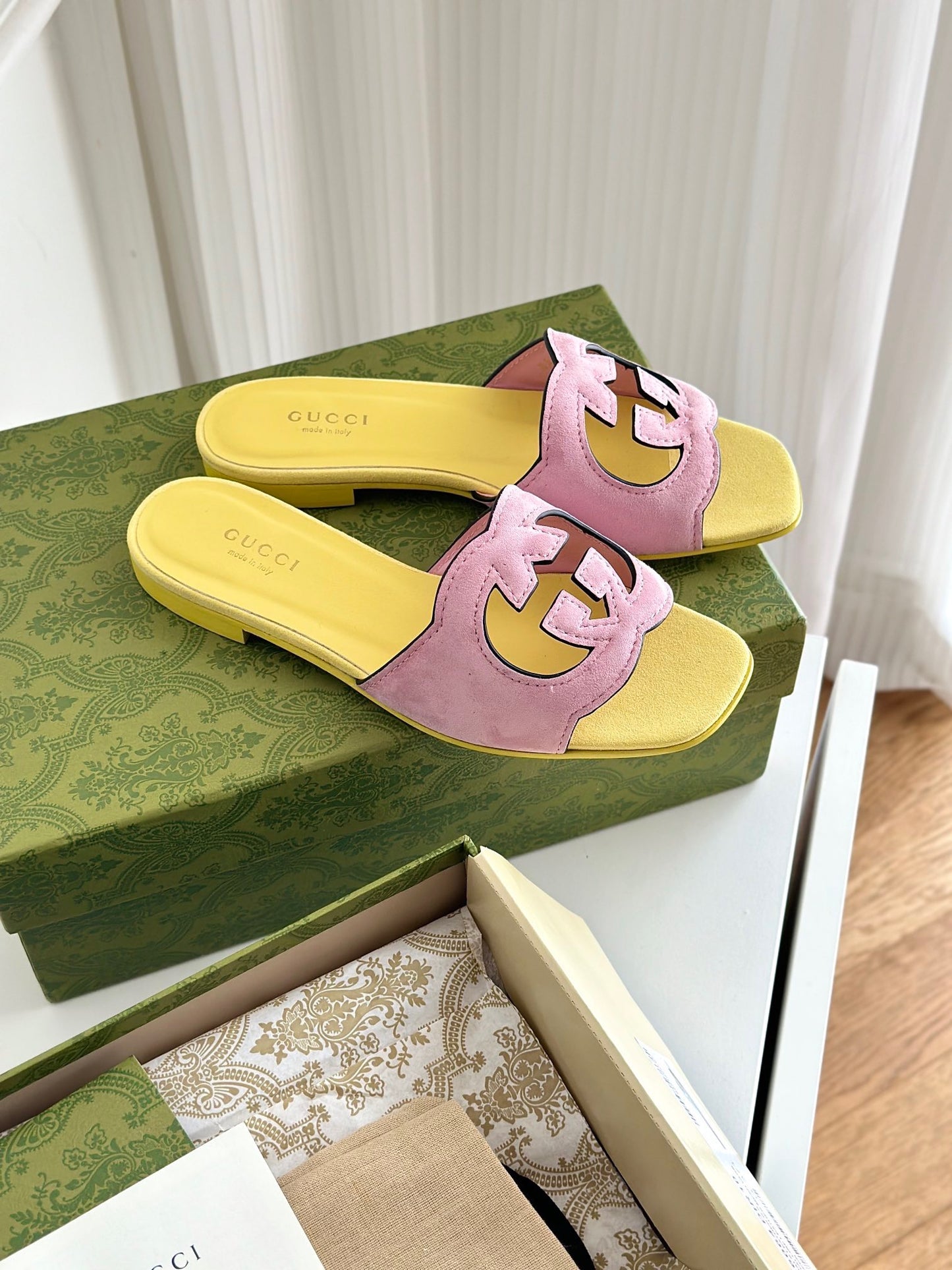 GG CUT OUT SANDALS