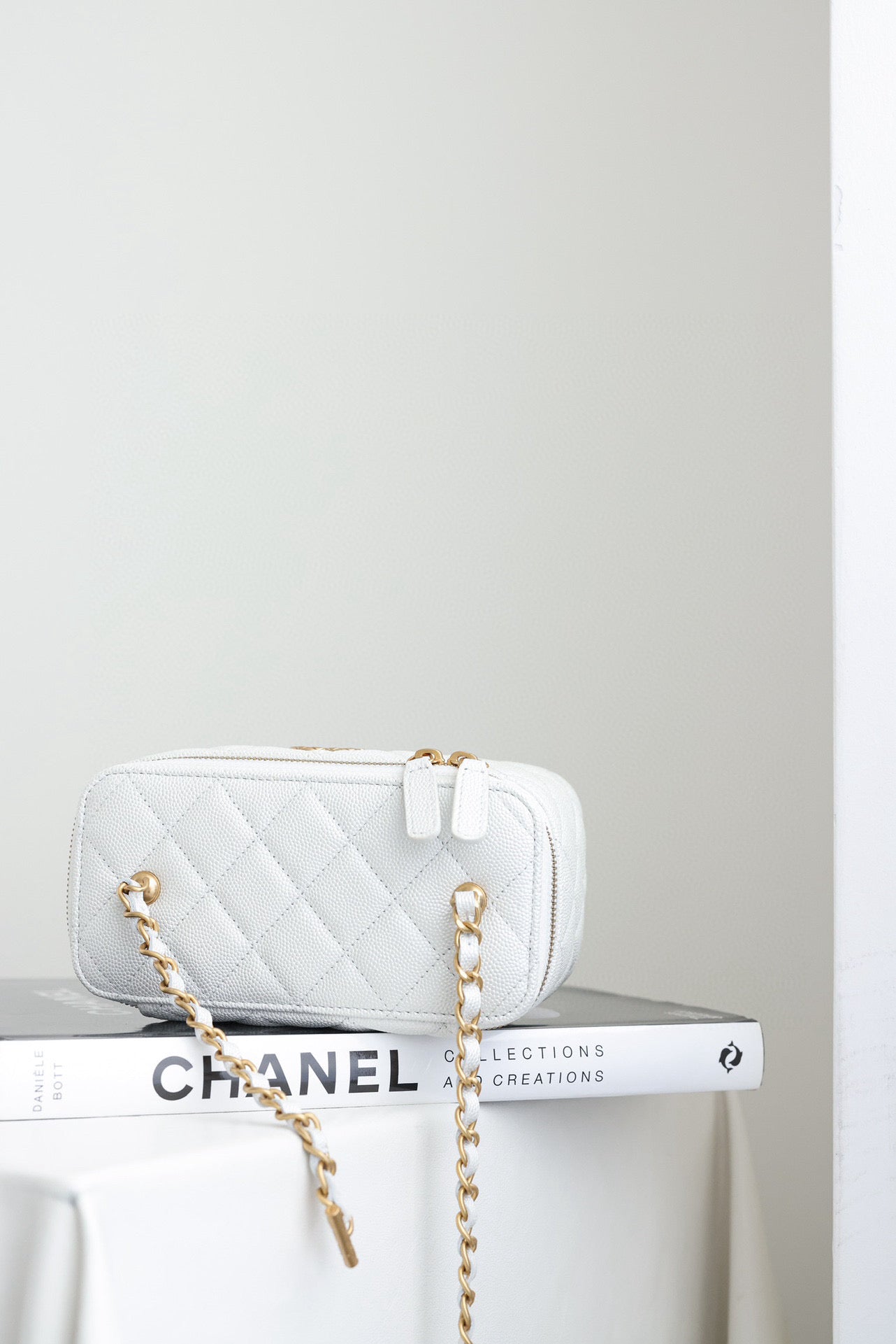 CC 24S VANITY BAG