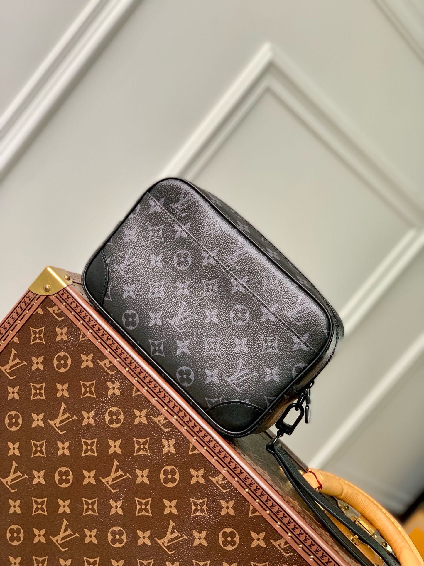LOU POCHETTE KASAI