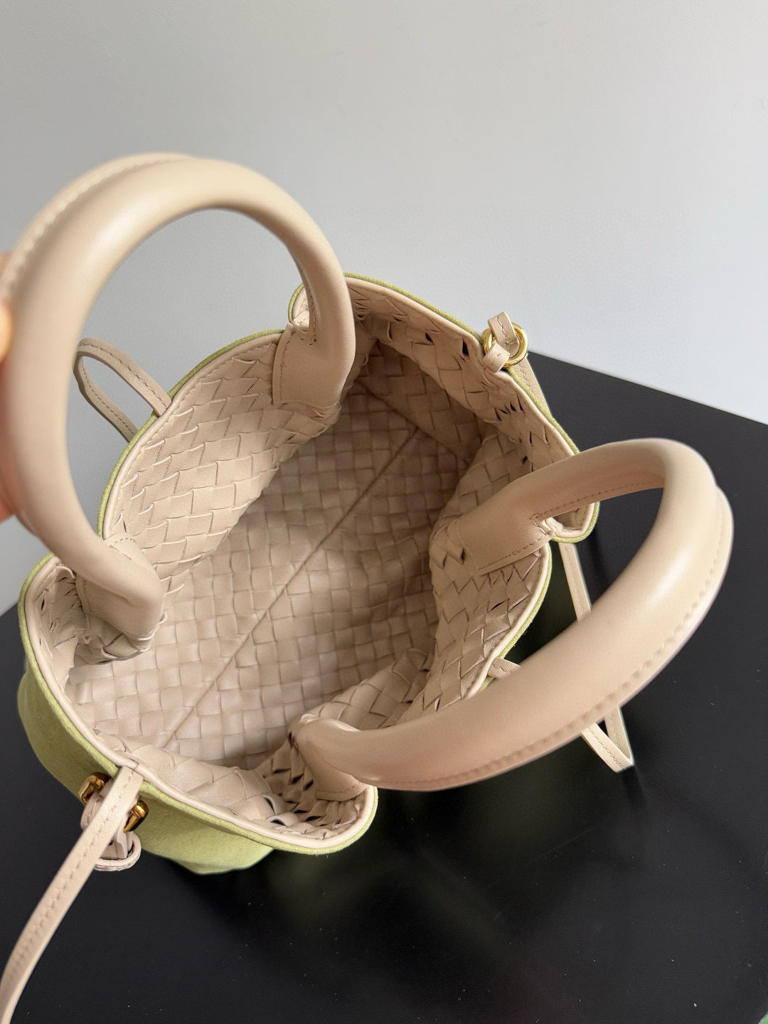 BOTT V SMALL PINACOTECA BAG