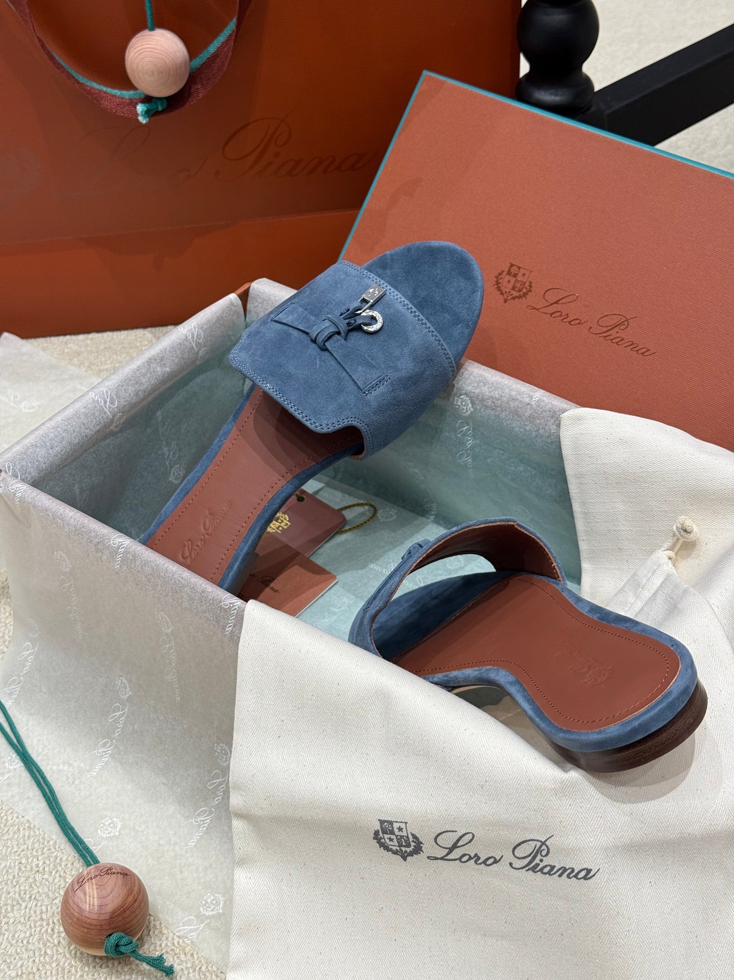 LORO P SUMMER CHARM SLIPPER