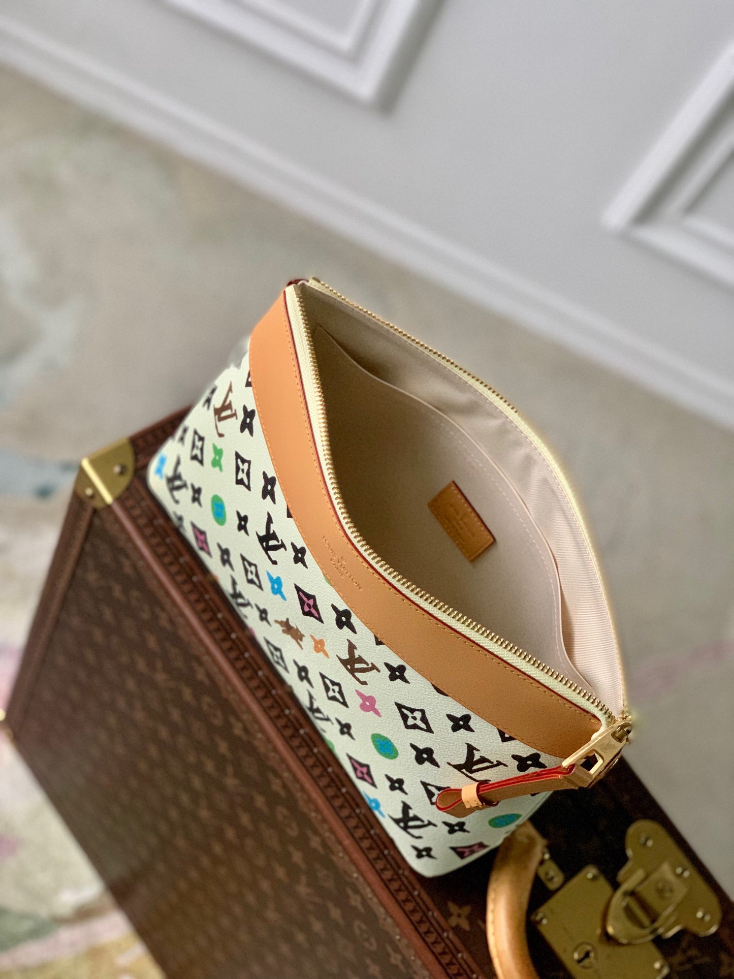 LOU POCHETTE VOYAGE SOUPLE POUCH