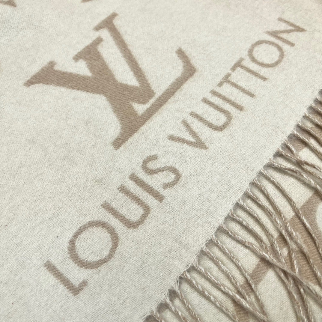 LOU SCARF