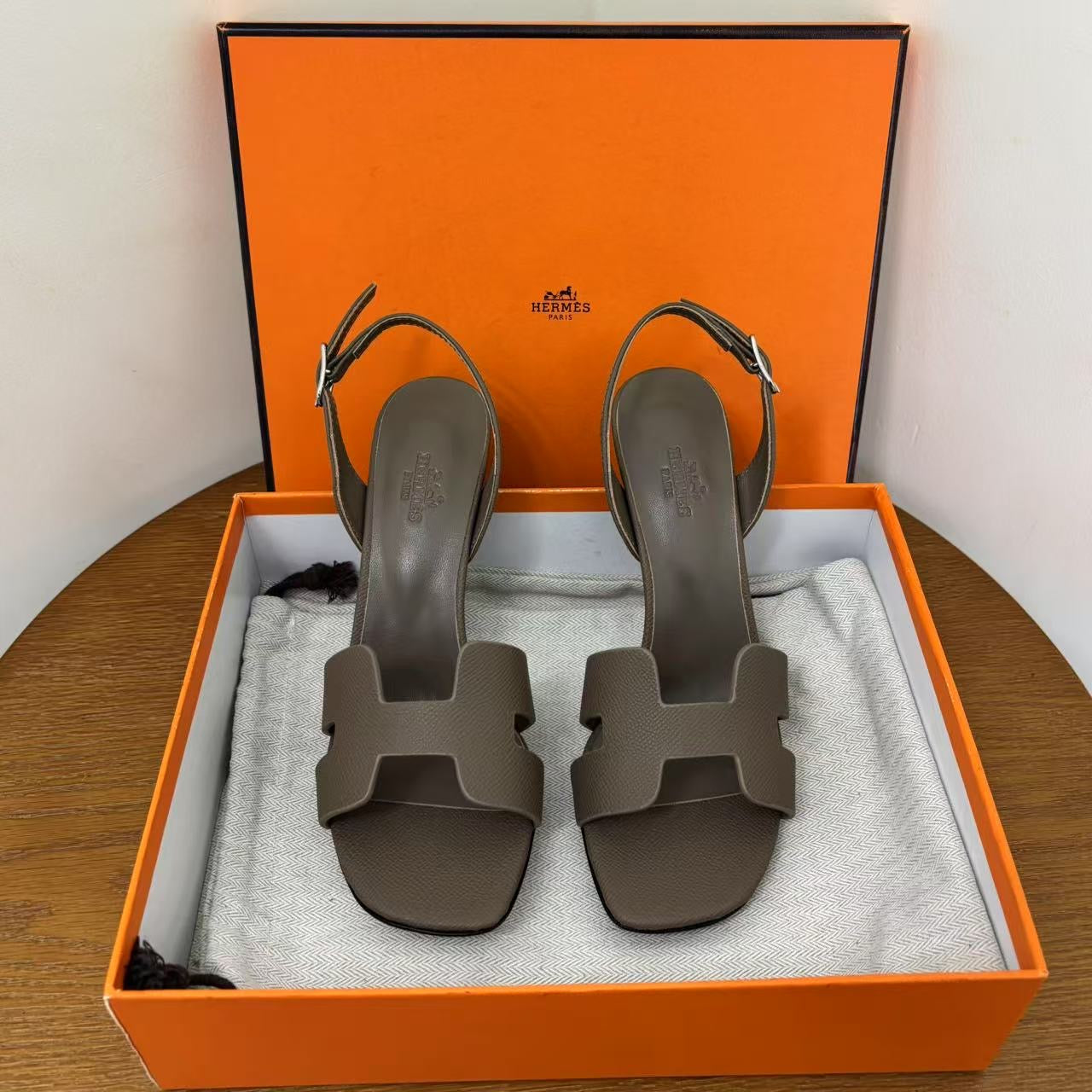HERM HEELED SANDALS
