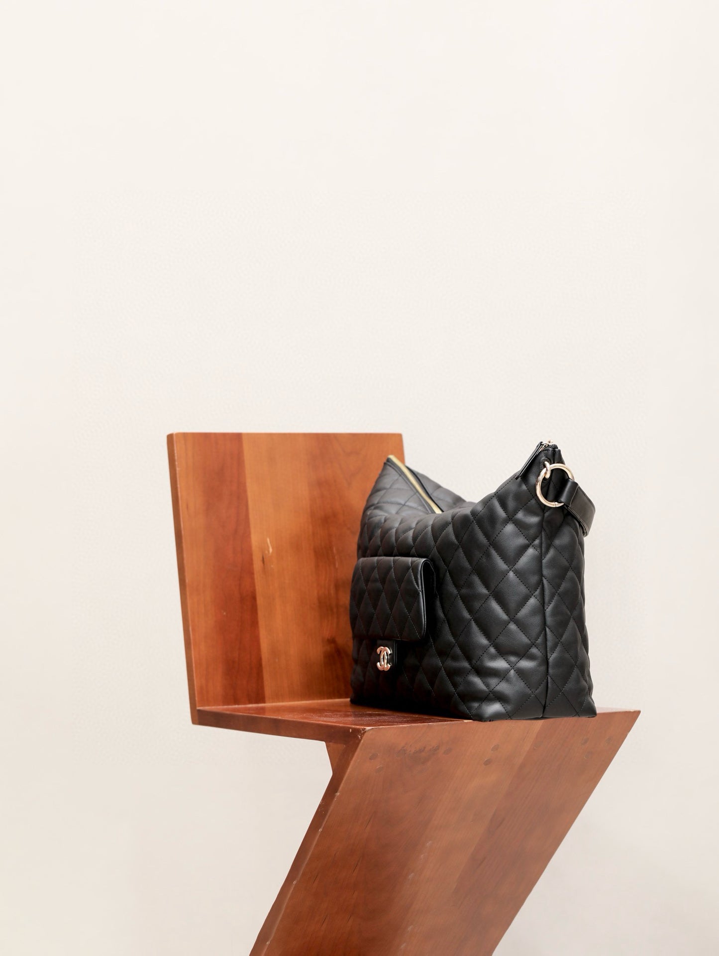 CC 23B MAXI HOBO BAG