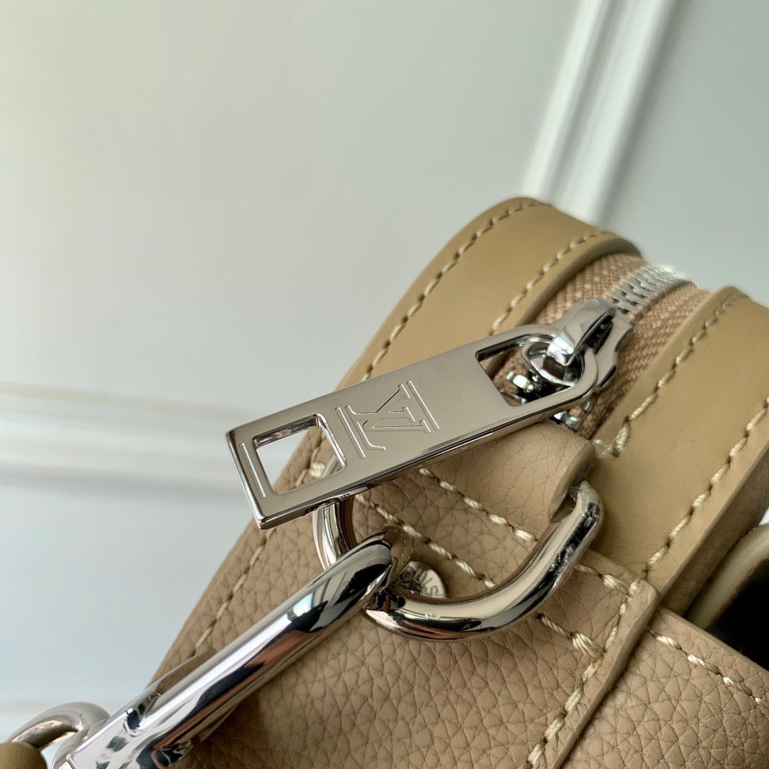 LOU FASTLINE MESSENGER BAG