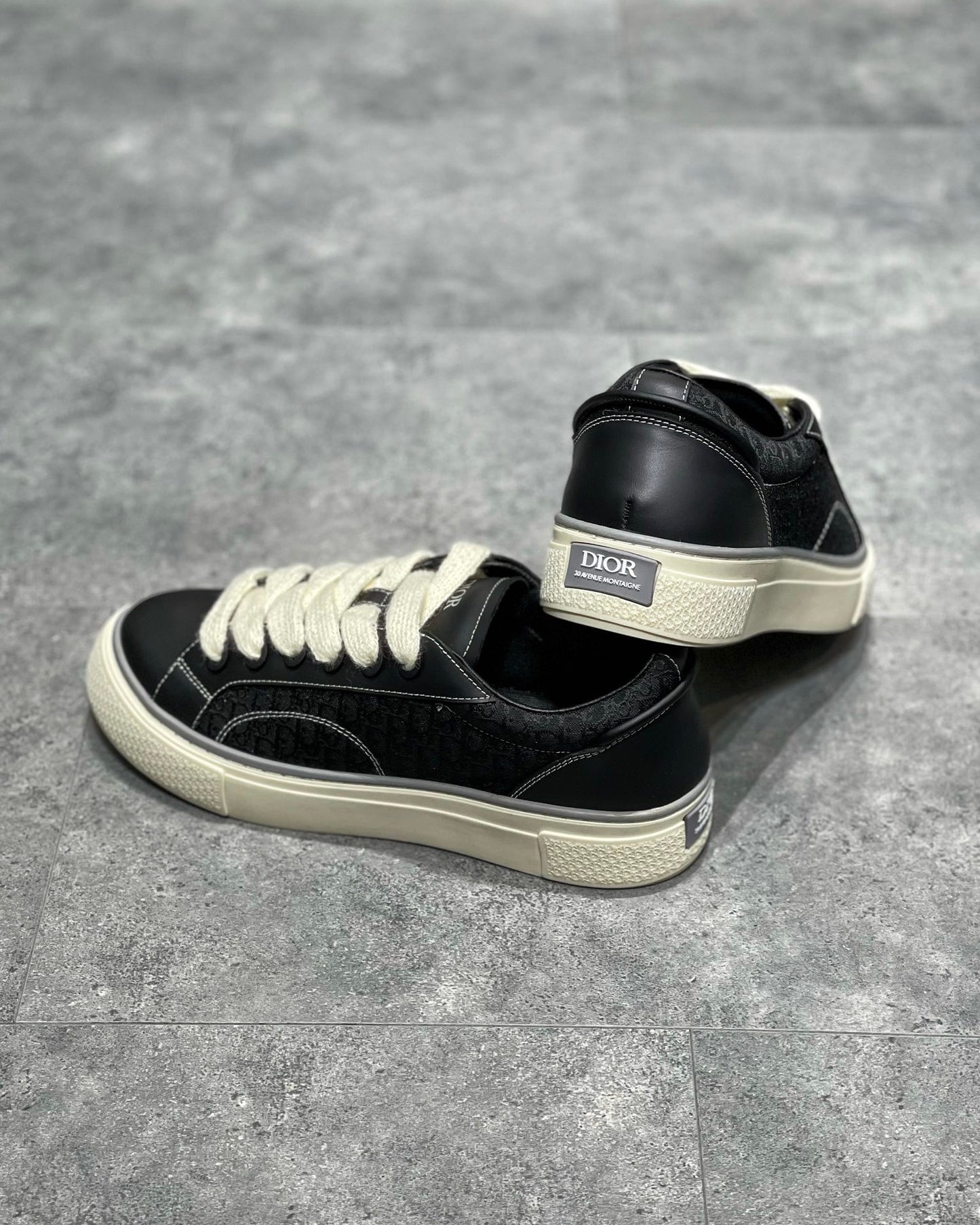 CD B33 SNEAKER