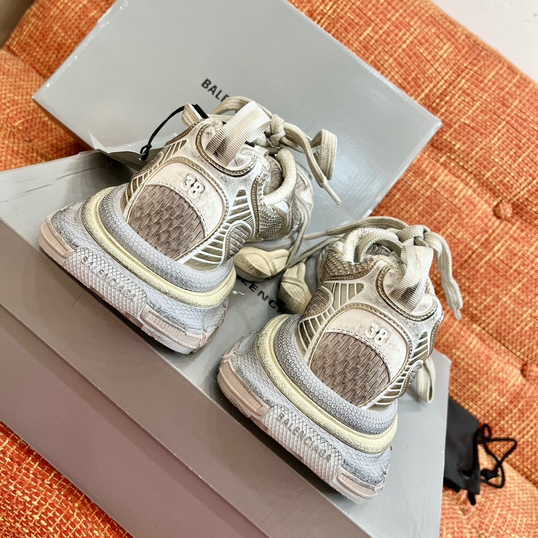 BAL 3XL TRAINERS