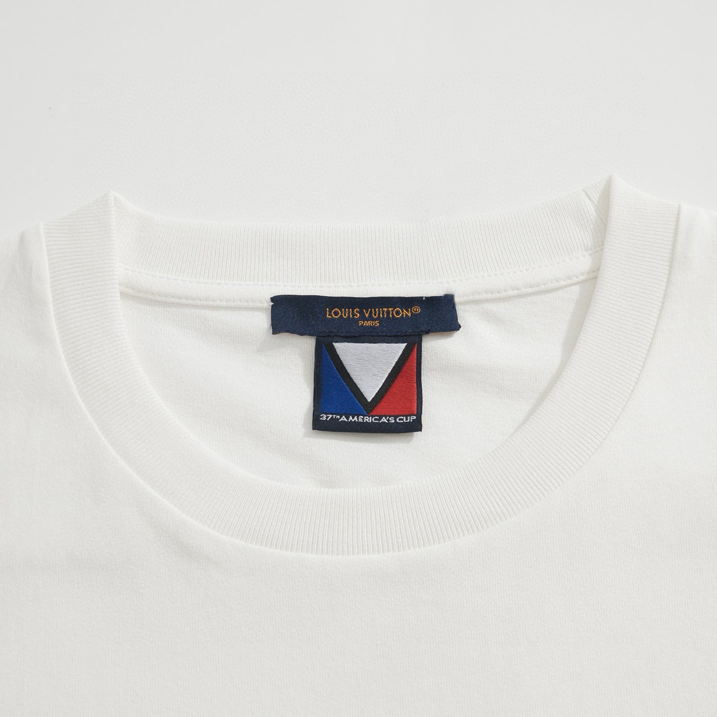 LOU T-SHIRT