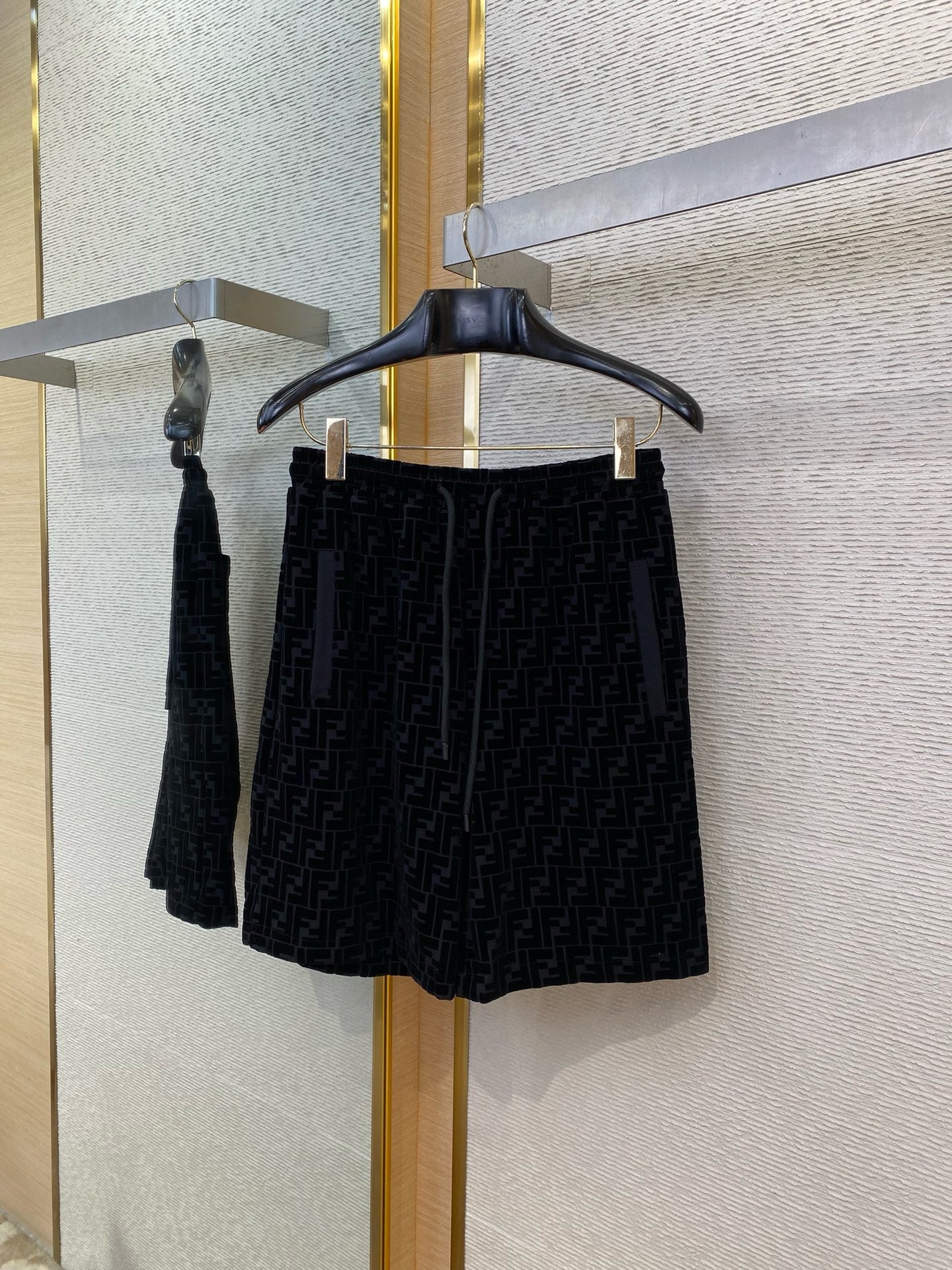 FEN SHORTS
