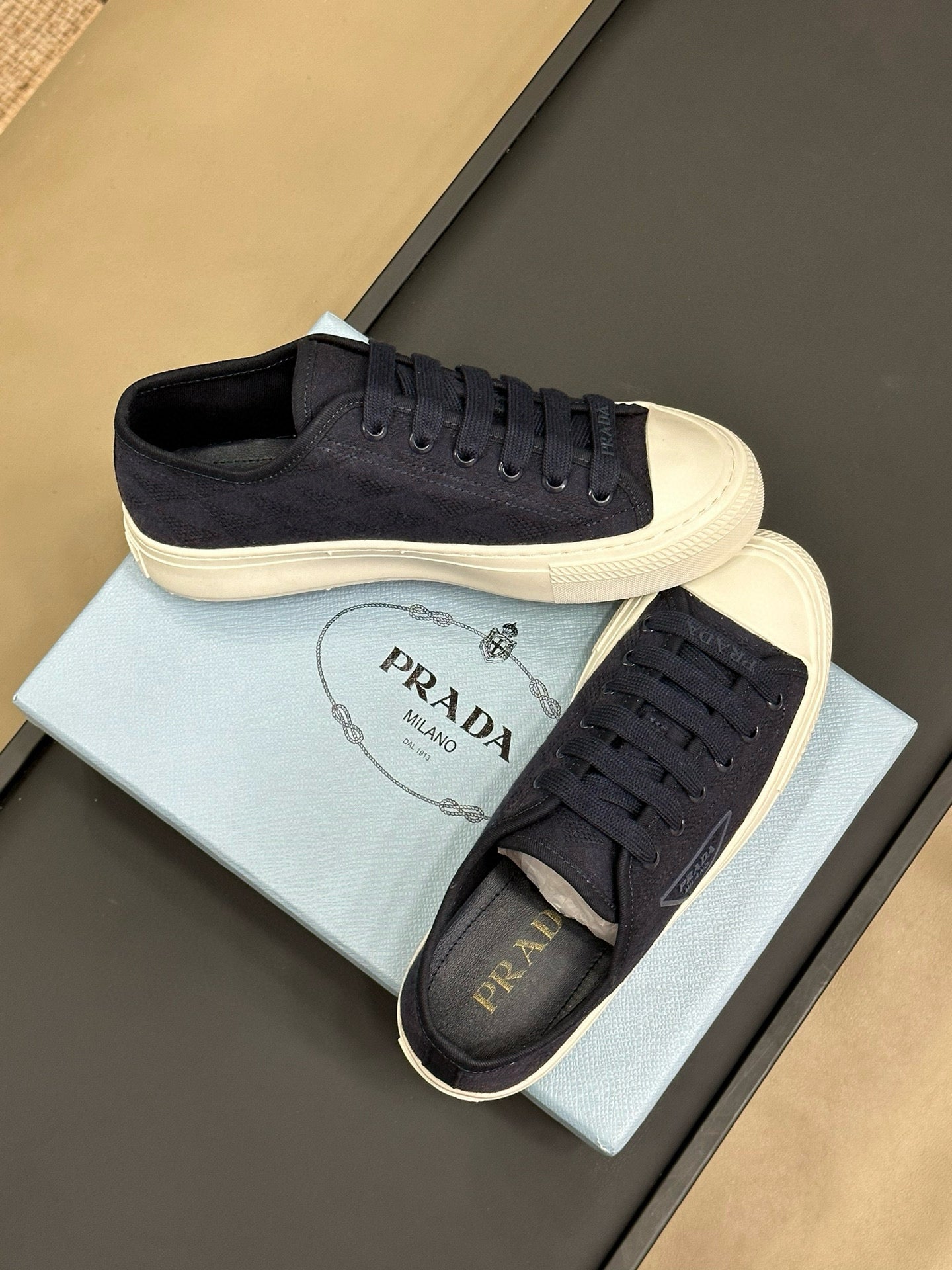 PD SNEAKERS