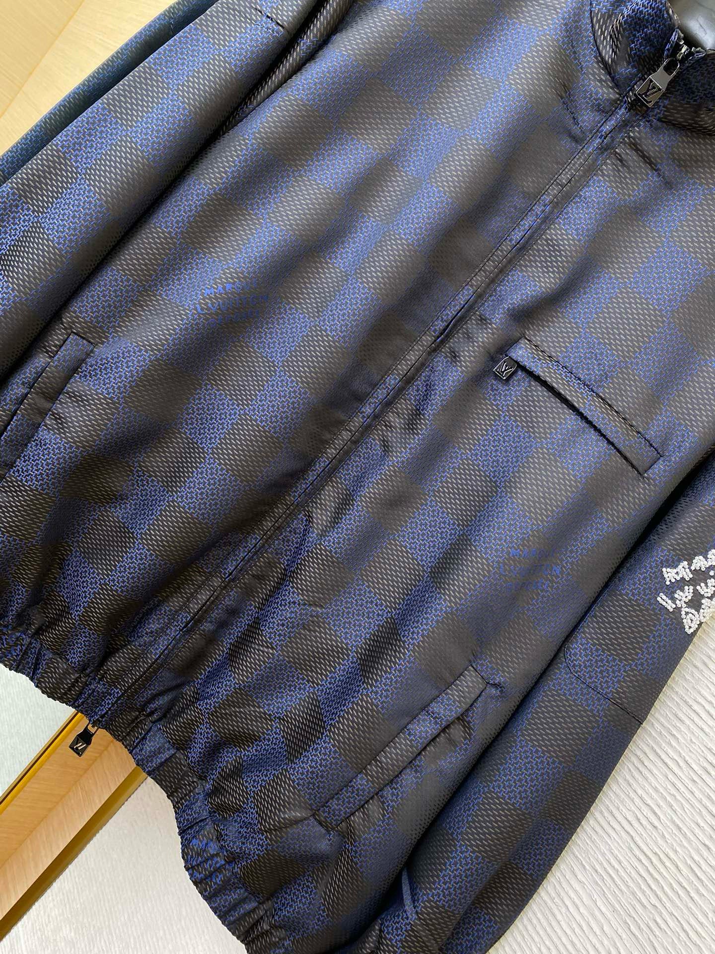 LOU JACKET