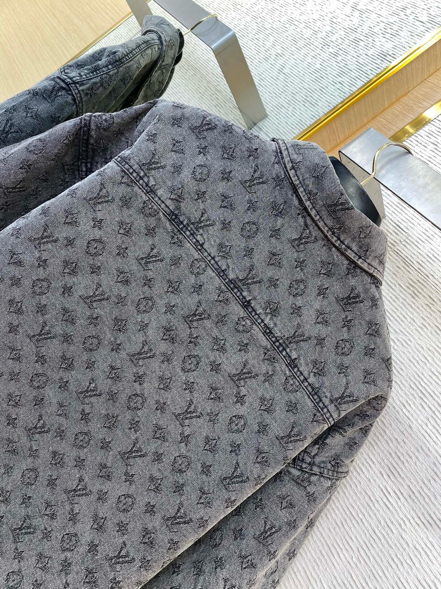 LOU DENIM SHIRT