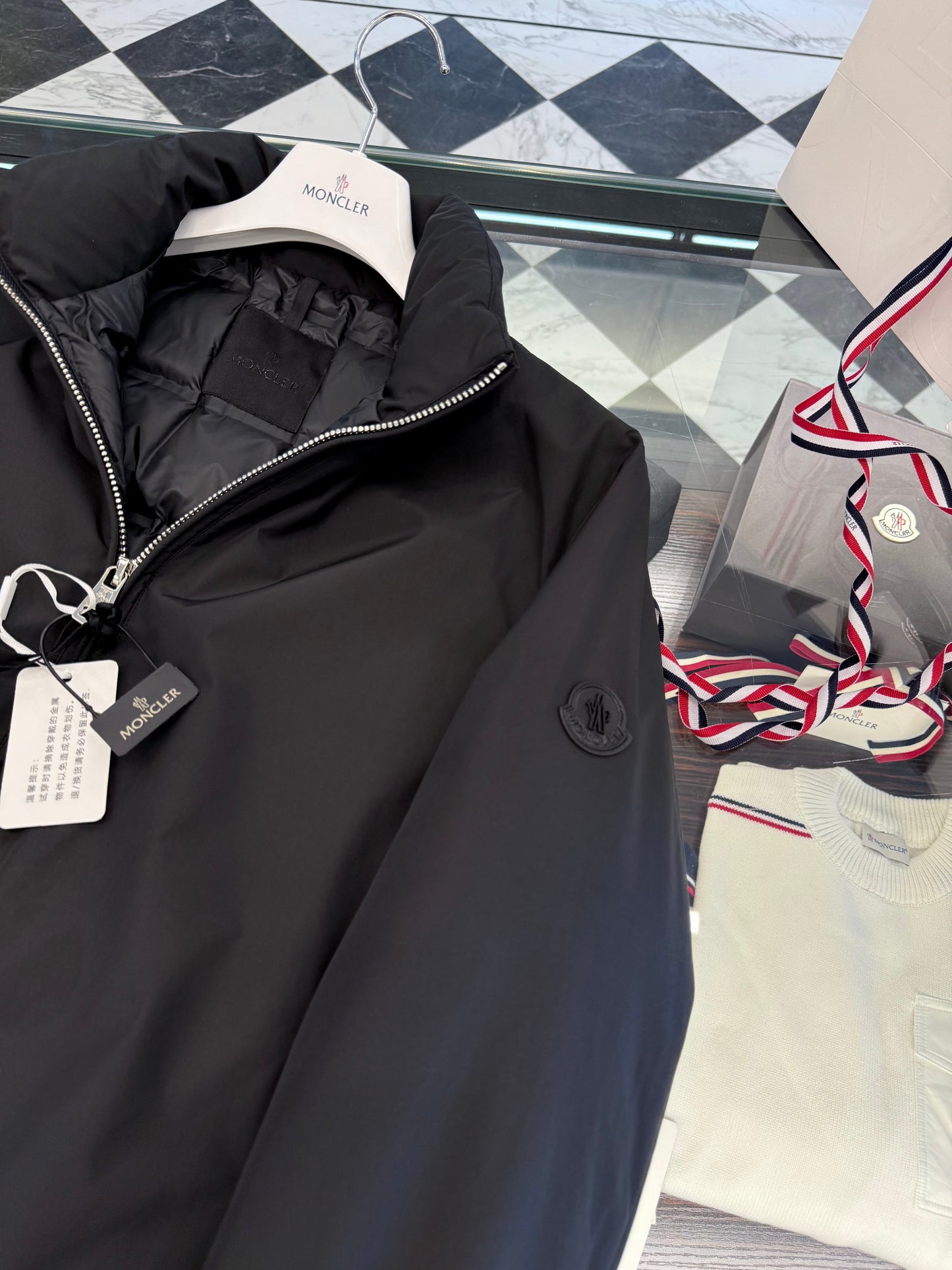 MONC LUSERNA JACKET