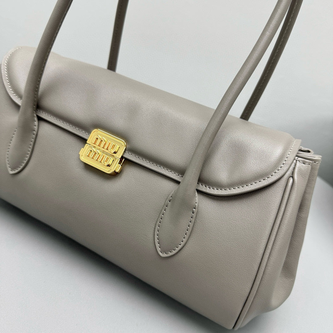 MIU M SHOULDER BAG