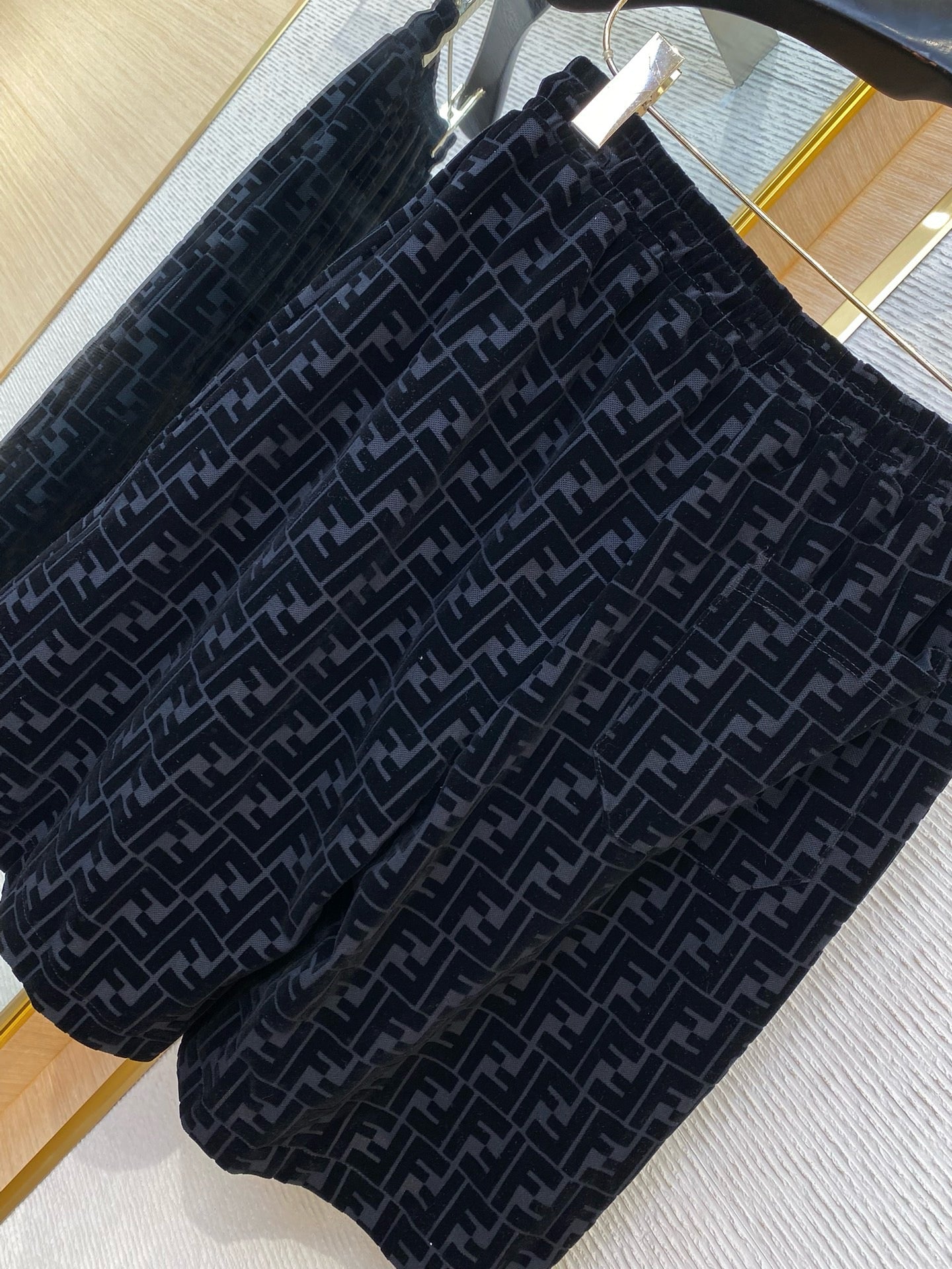 FEN SHORTS