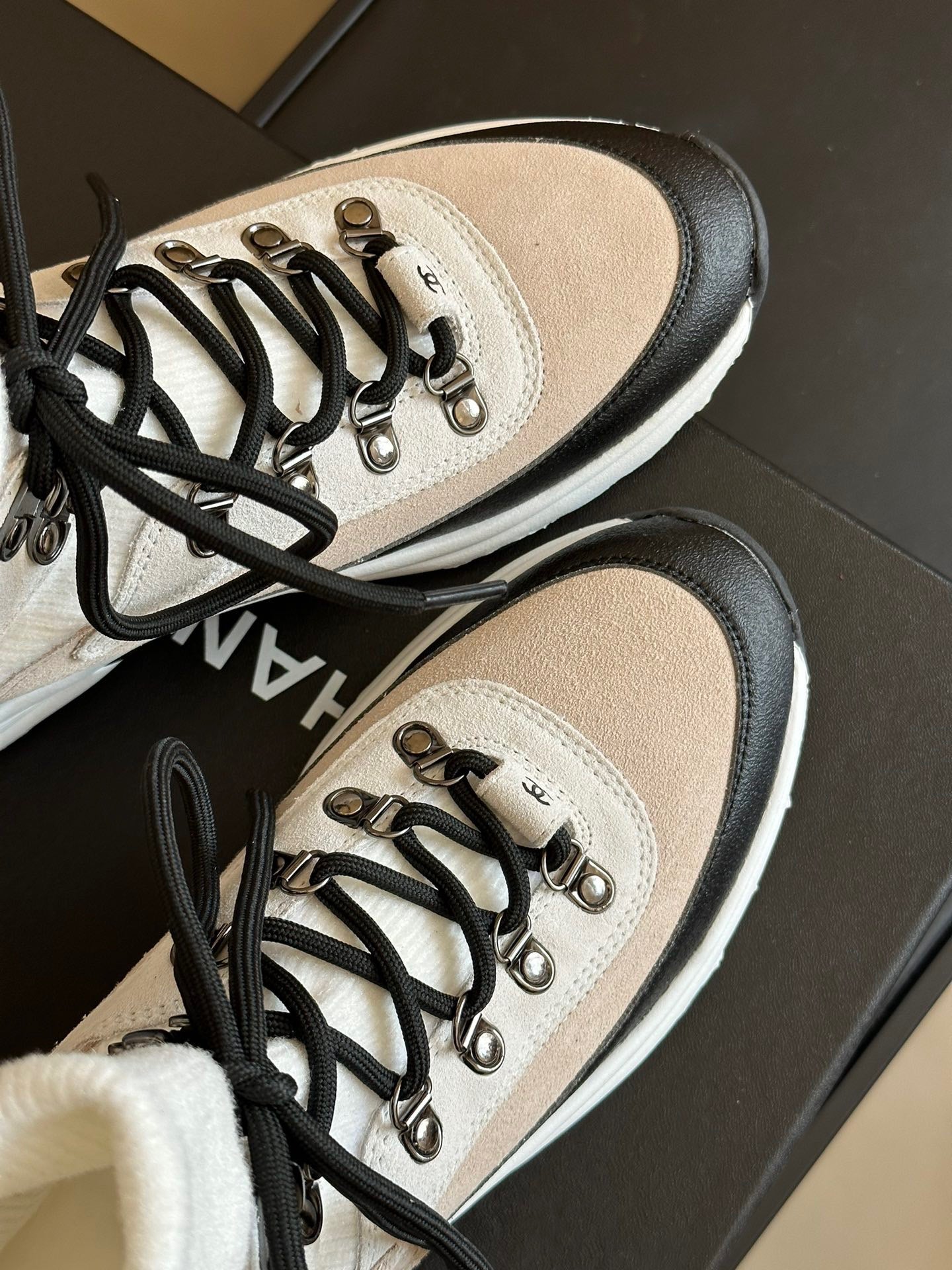 CC TRAINERS