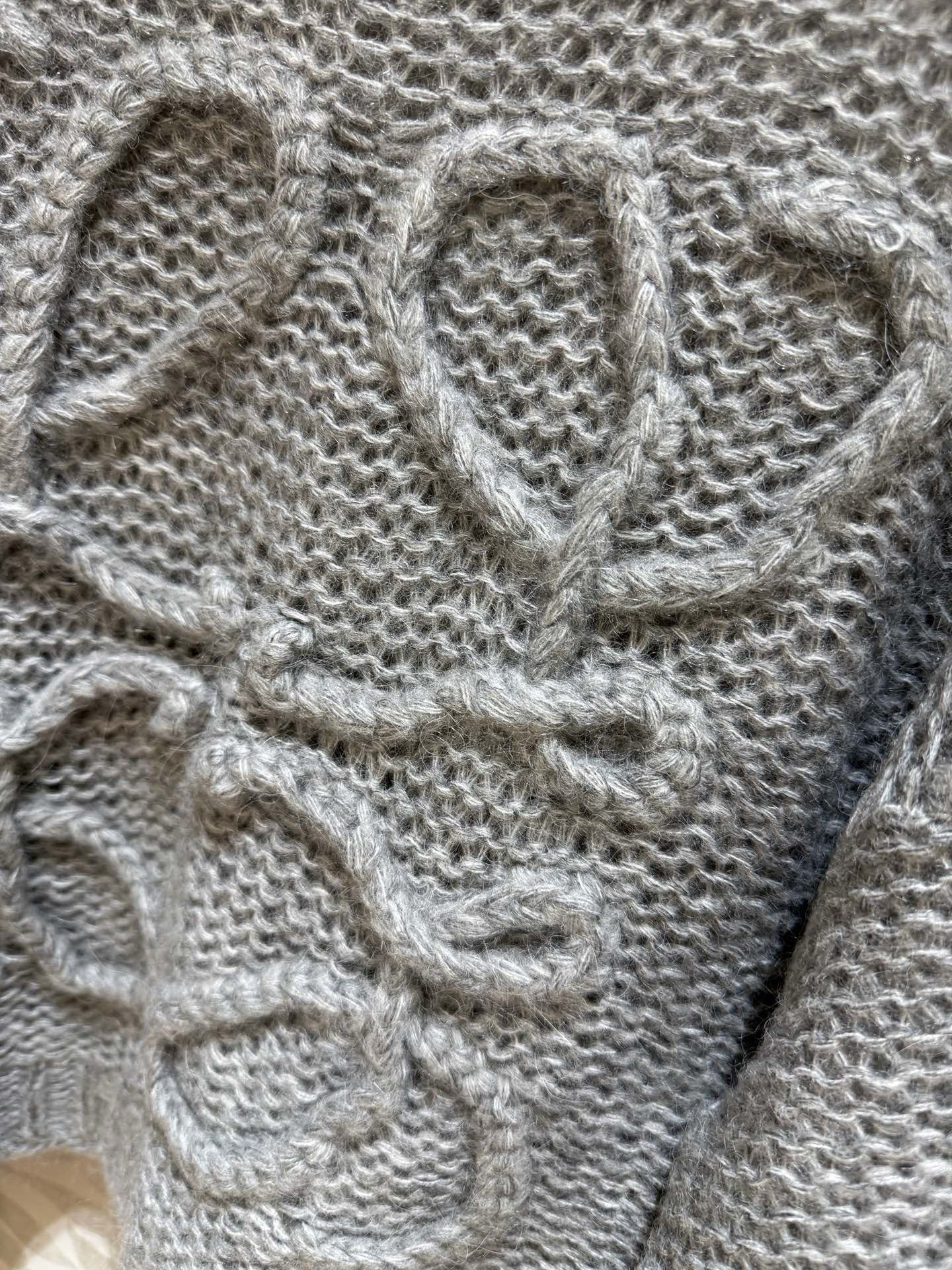 LOEW JUMPER