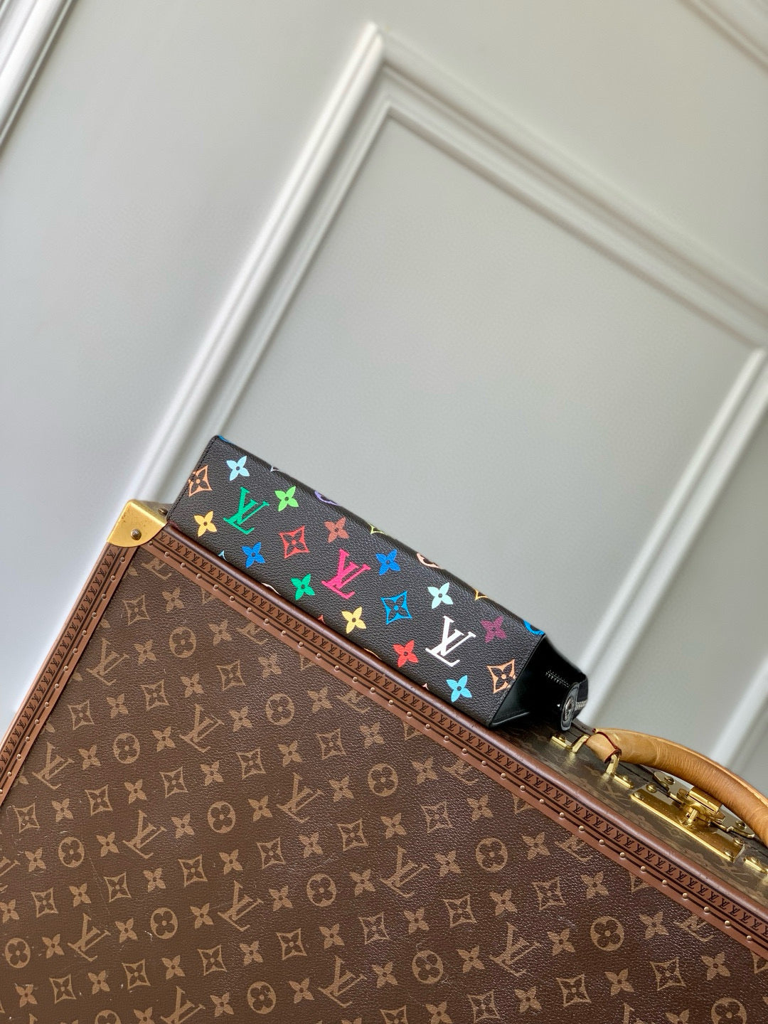 LOU x MURAKAMI TOILETRY POUCH