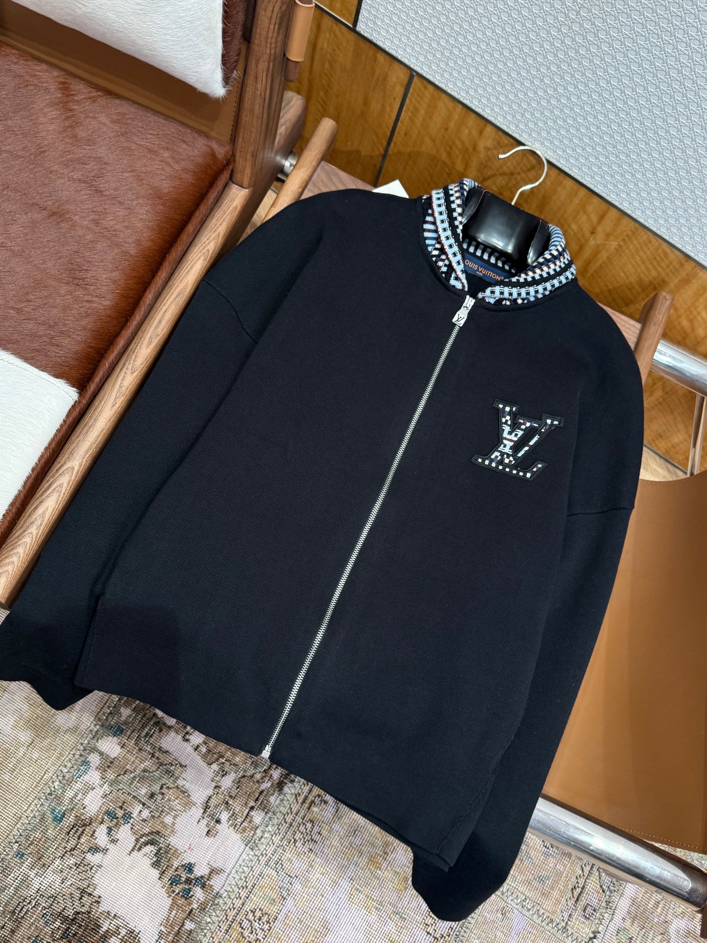 LOU ZIP SWEATSHIRT