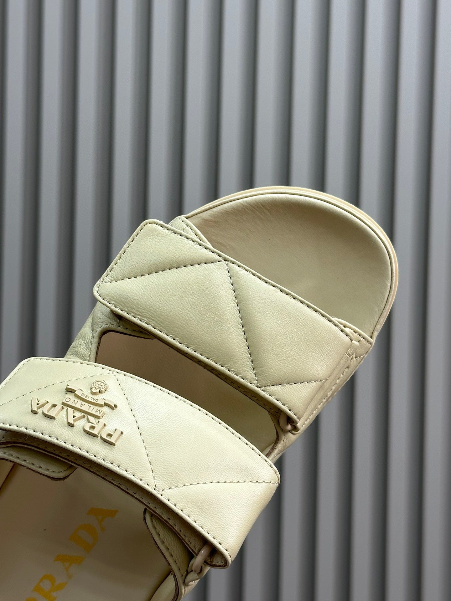 PD NAPPA LEATHER SLIDES