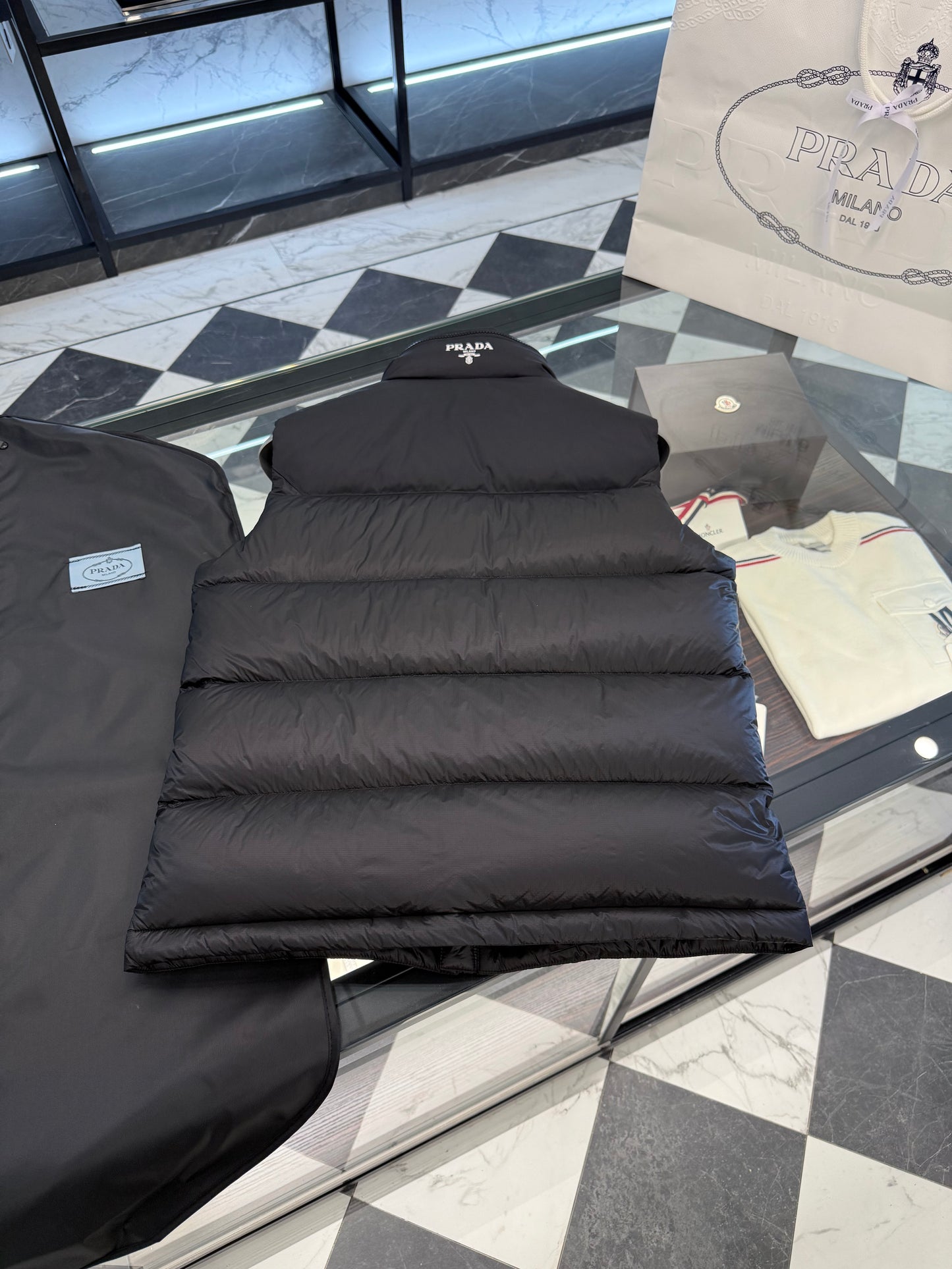 PD VEST