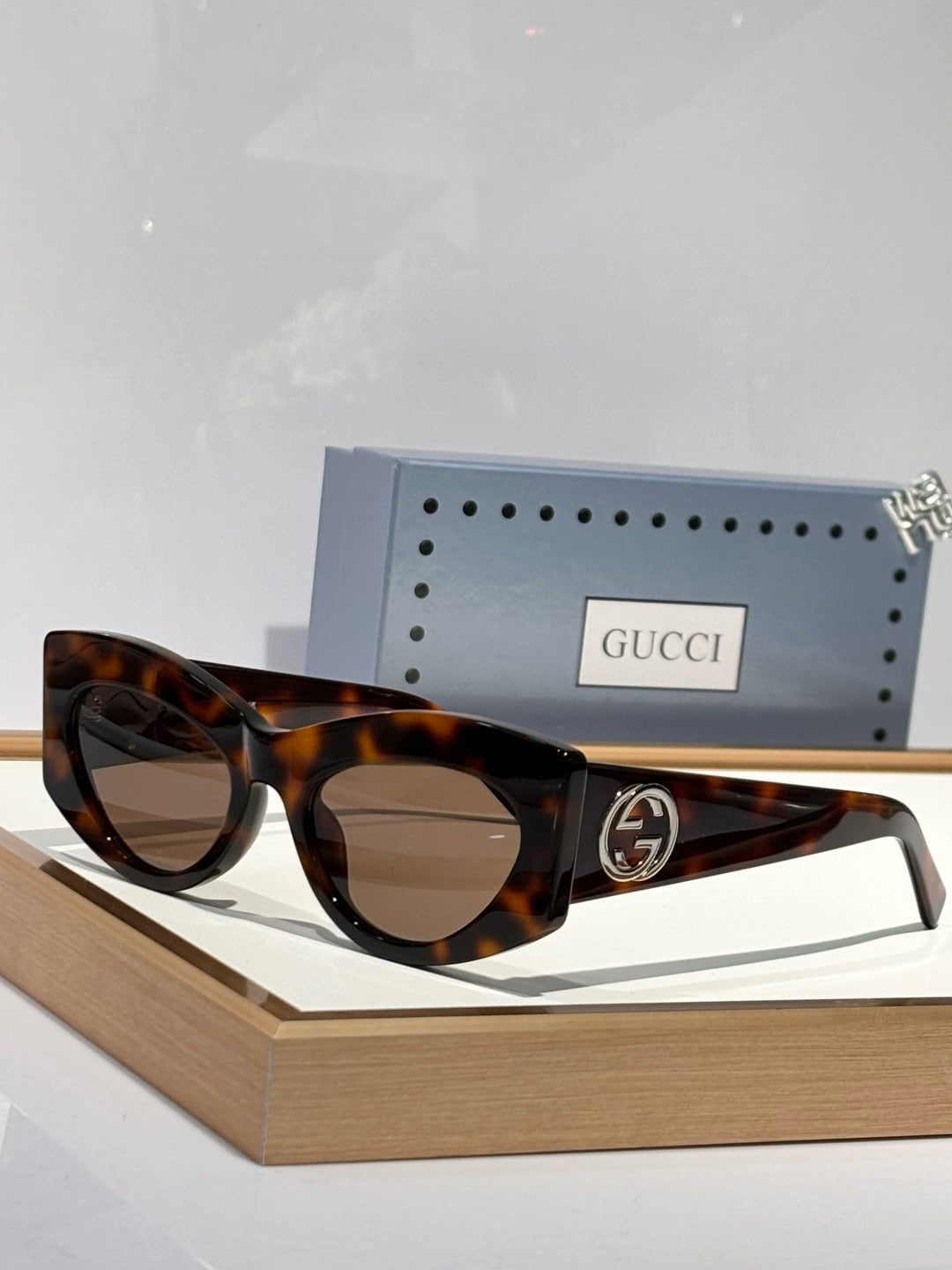 GG SUNGLASSES