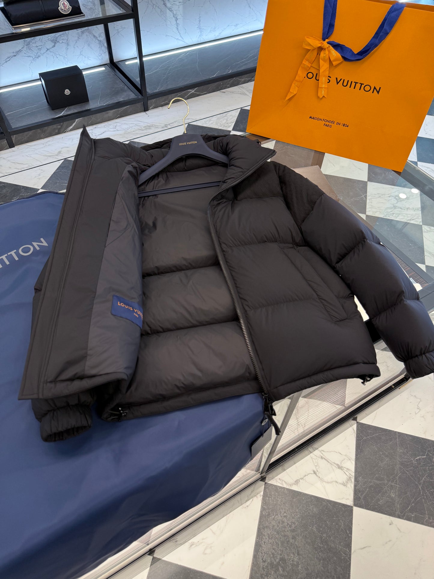 LOU PUFFER JACKET
