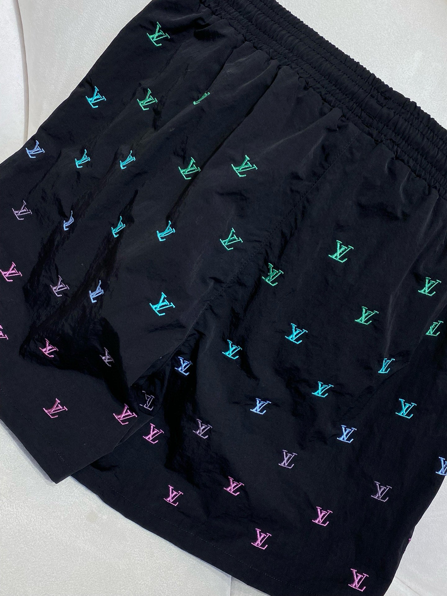 LOU SHORTS