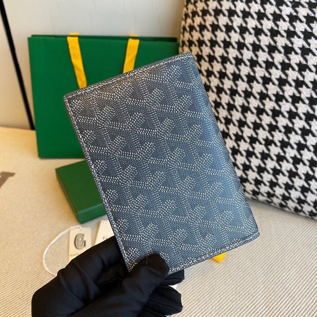GOYA GRENELLE PASSPORT COVER