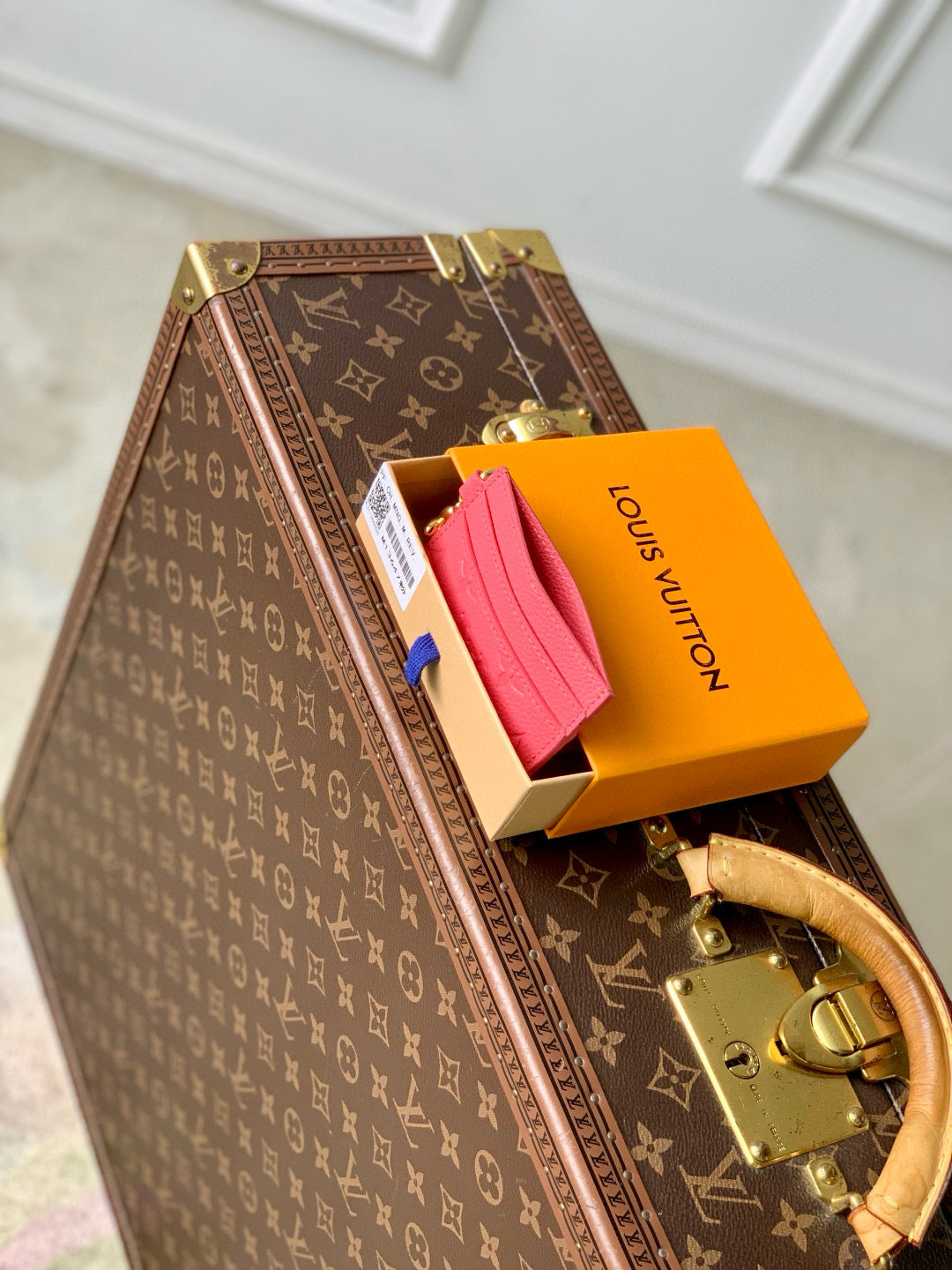 LOU CHARMS CARD HOLDER