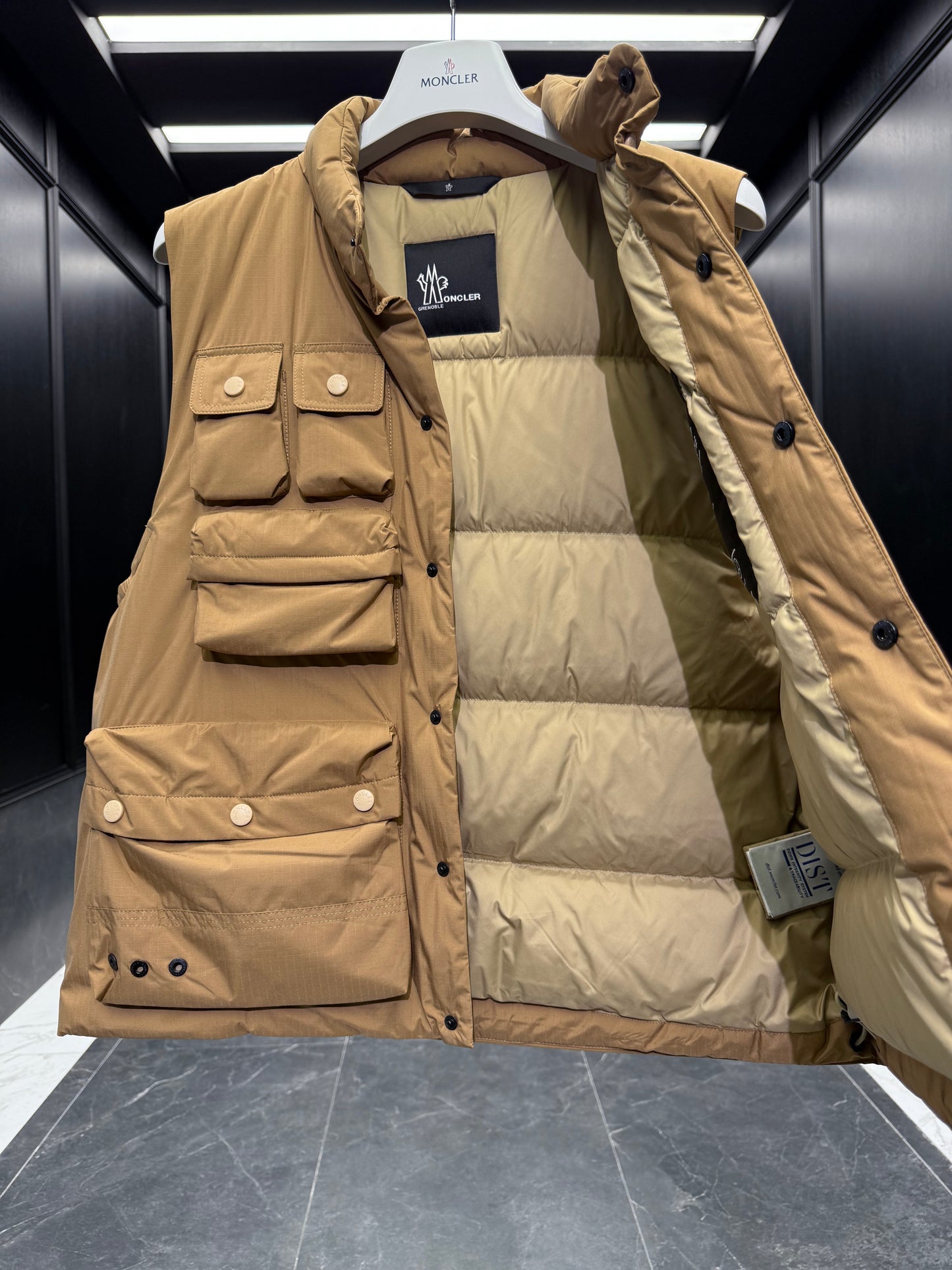 MONC TONGASS VEST