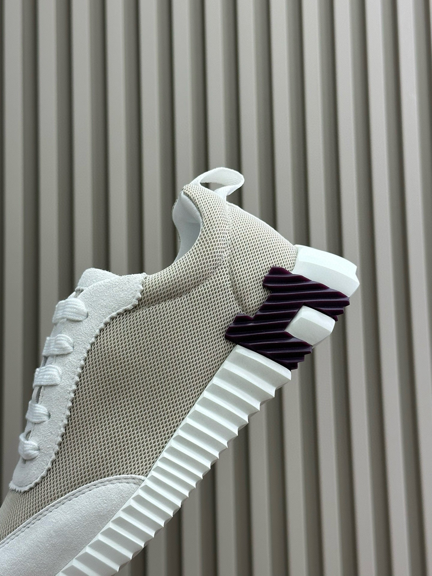 HERM BOUNCING SNEAKER